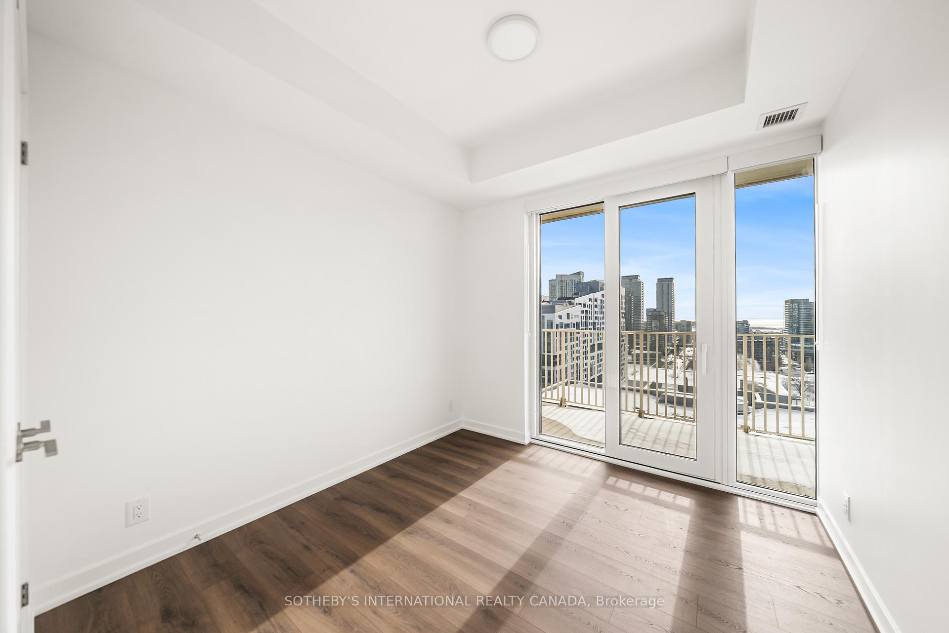 Photo 16 of Unit 1417, 88 Bathurst Street, Toronto, Niagara — HOMEH
