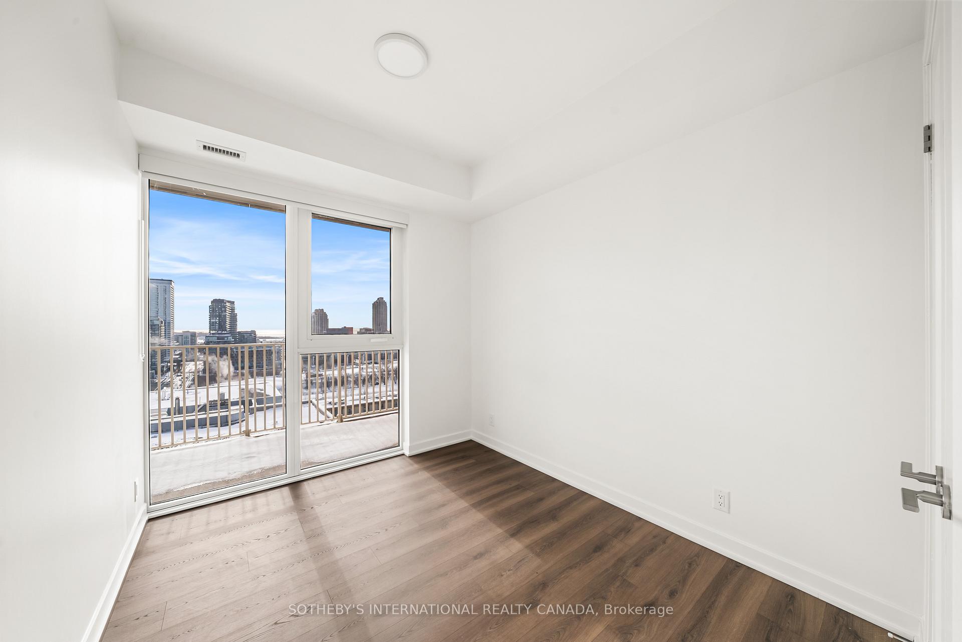 Photo 19 of Unit 1417, 88 Bathurst Street, Toronto, Niagara — HOMEH