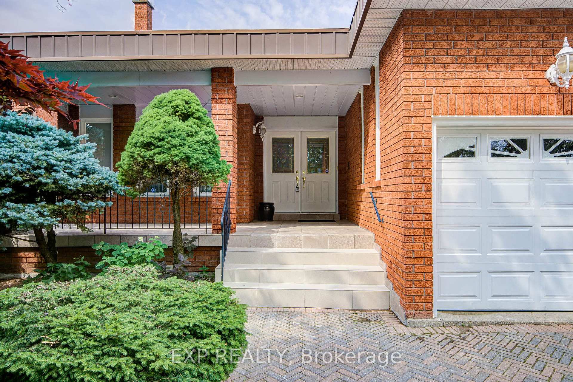 Photo 2 of 46 Eden Avenue, Markham, Milliken Mills East — HOMEH