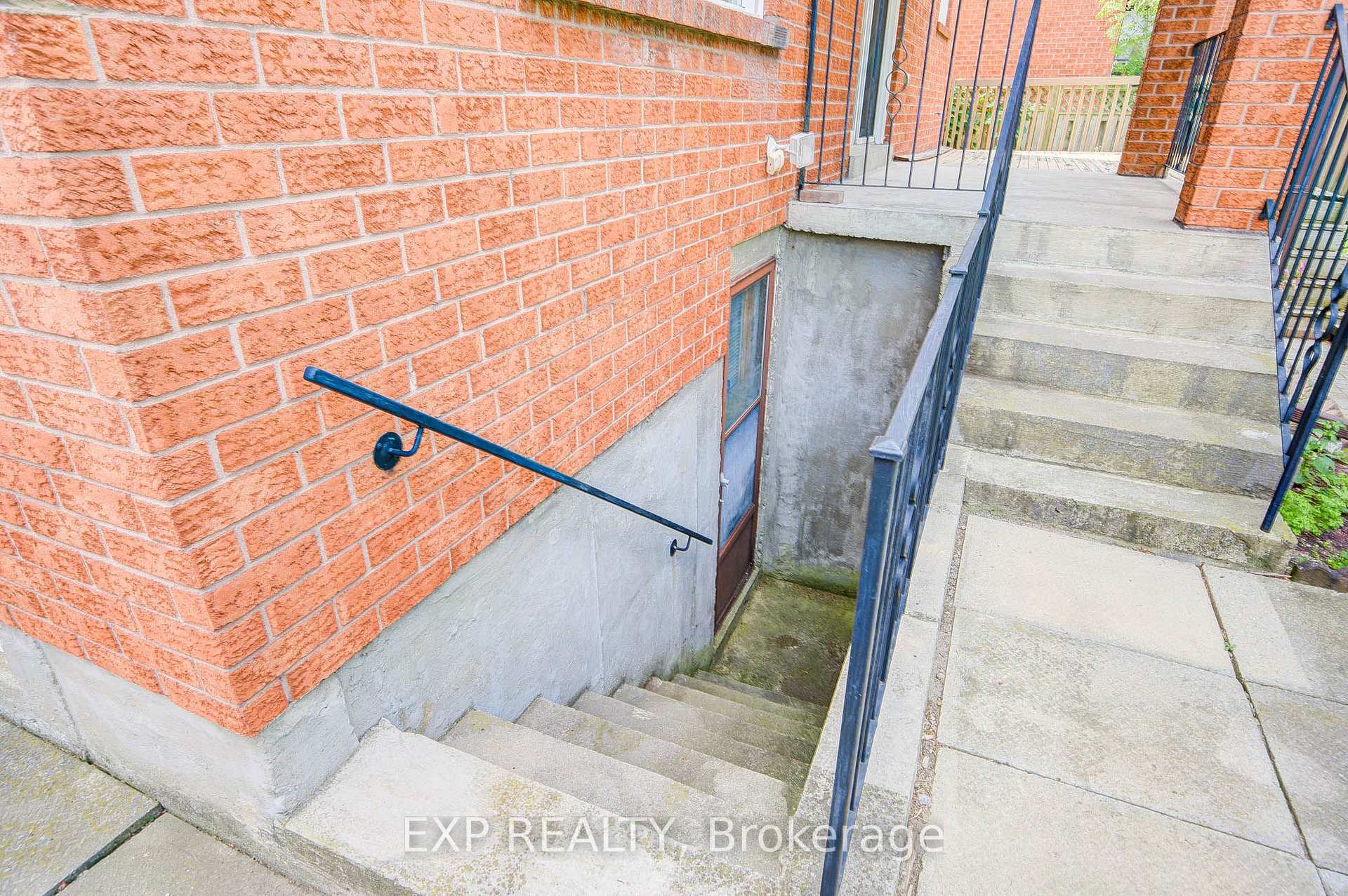Photo 34 of 46 Eden Avenue, Markham, Milliken Mills East — HOMEH
