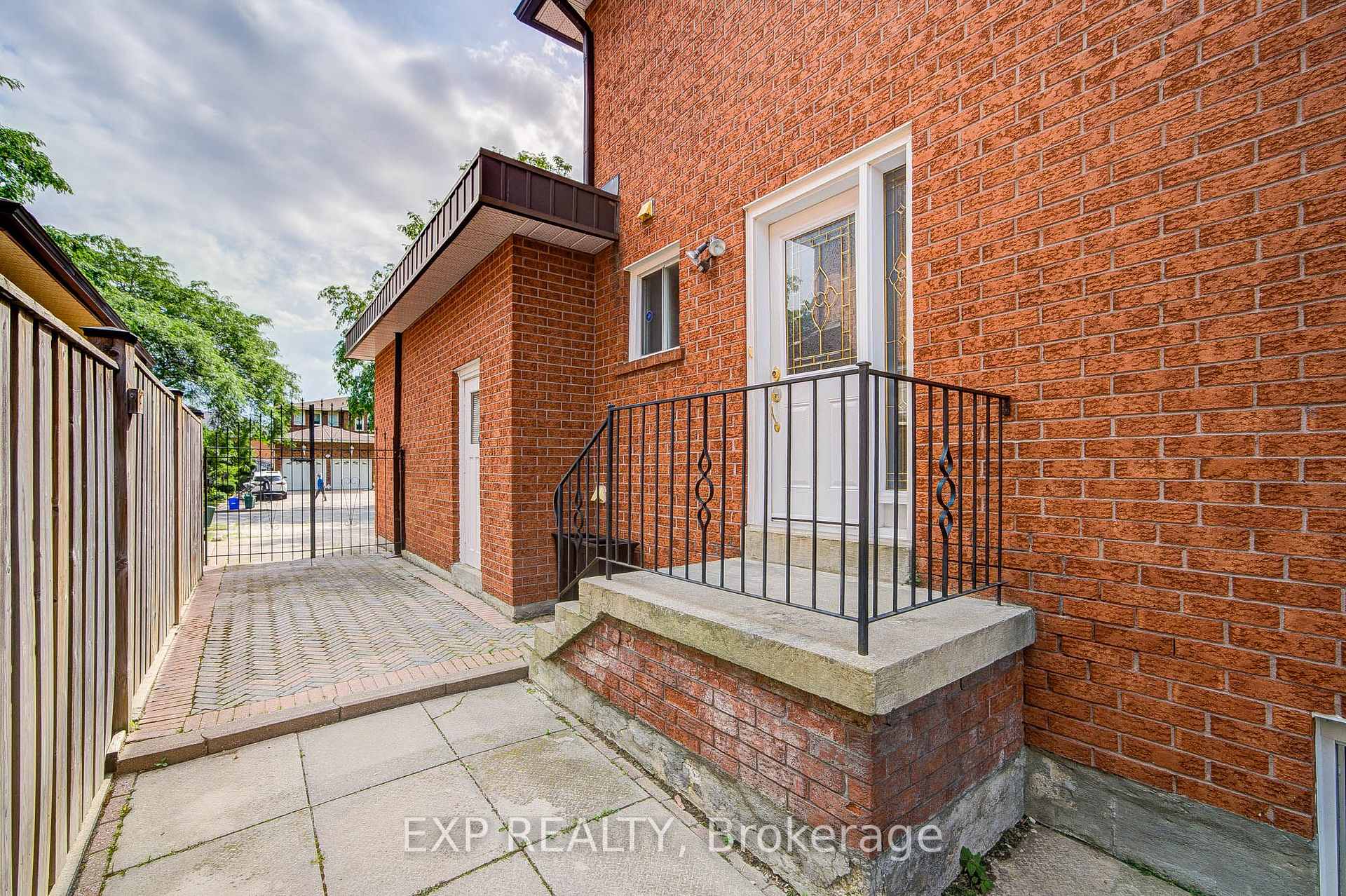 Photo 35 of 46 Eden Avenue, Markham, Milliken Mills East — HOMEH