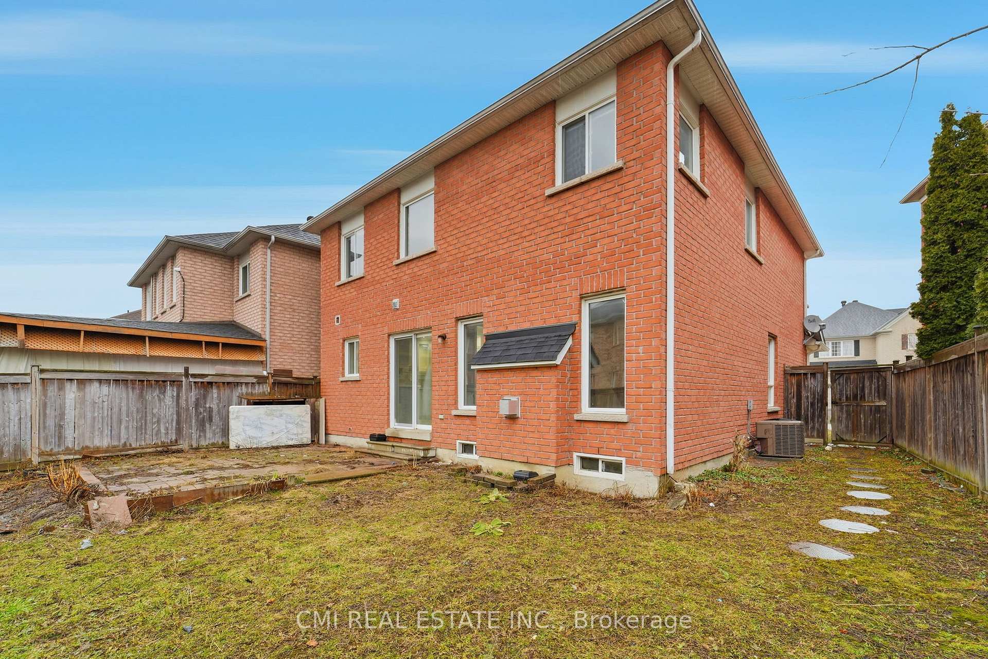 Photo 13 of 37 Rivendell Trail, Scarborough, Rouge — HOMEH