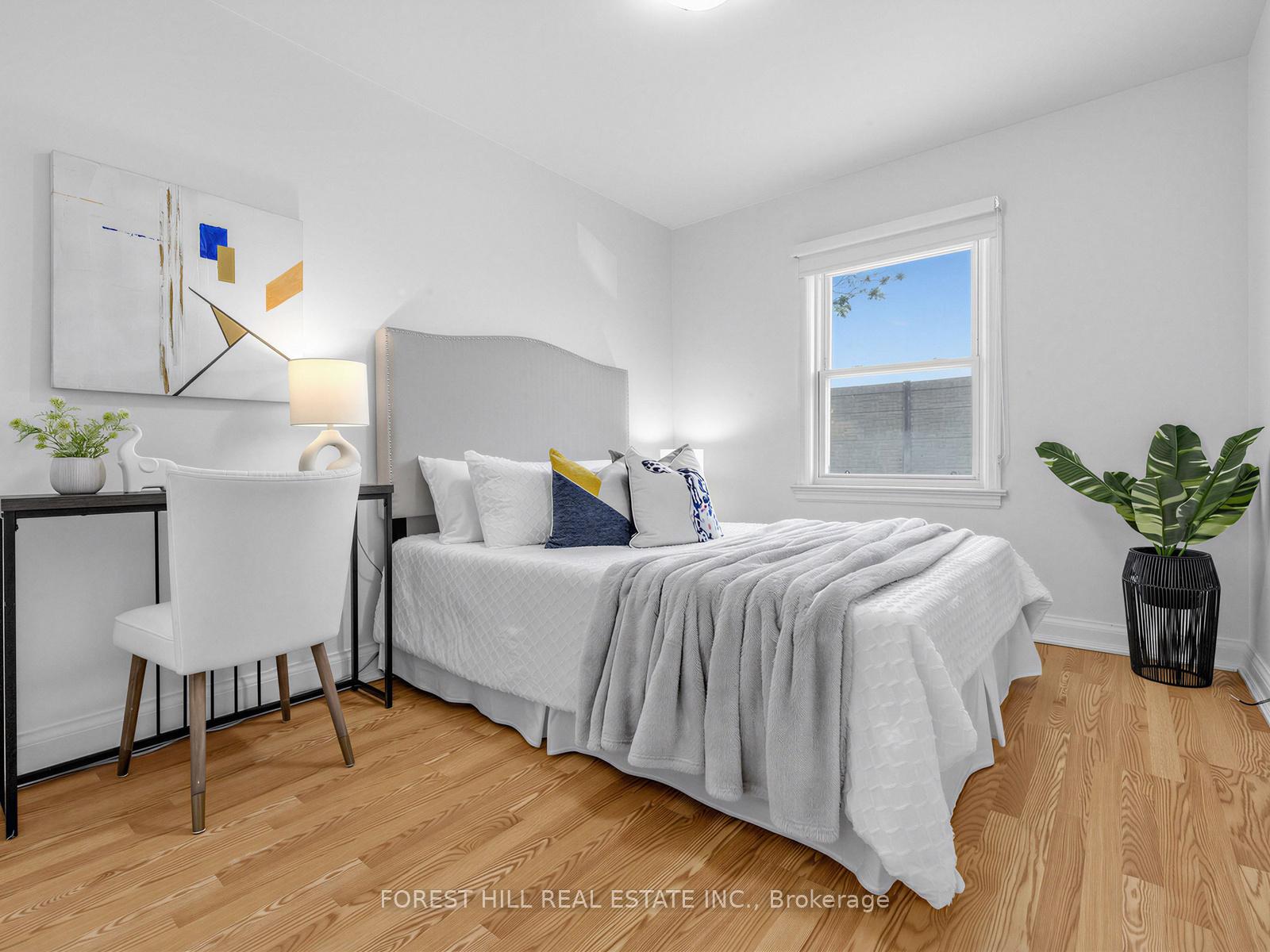 Photo 23 of 101 Whitley Avenue, North York, Downsview-Roding-CFB — HOMEH