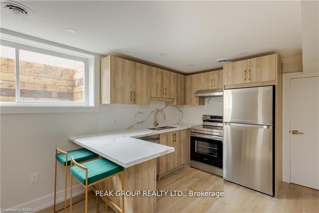 Photo 2 of Unit Lower, 43A Grandview Drive, St. Catharines, Port Weller — HOMEH