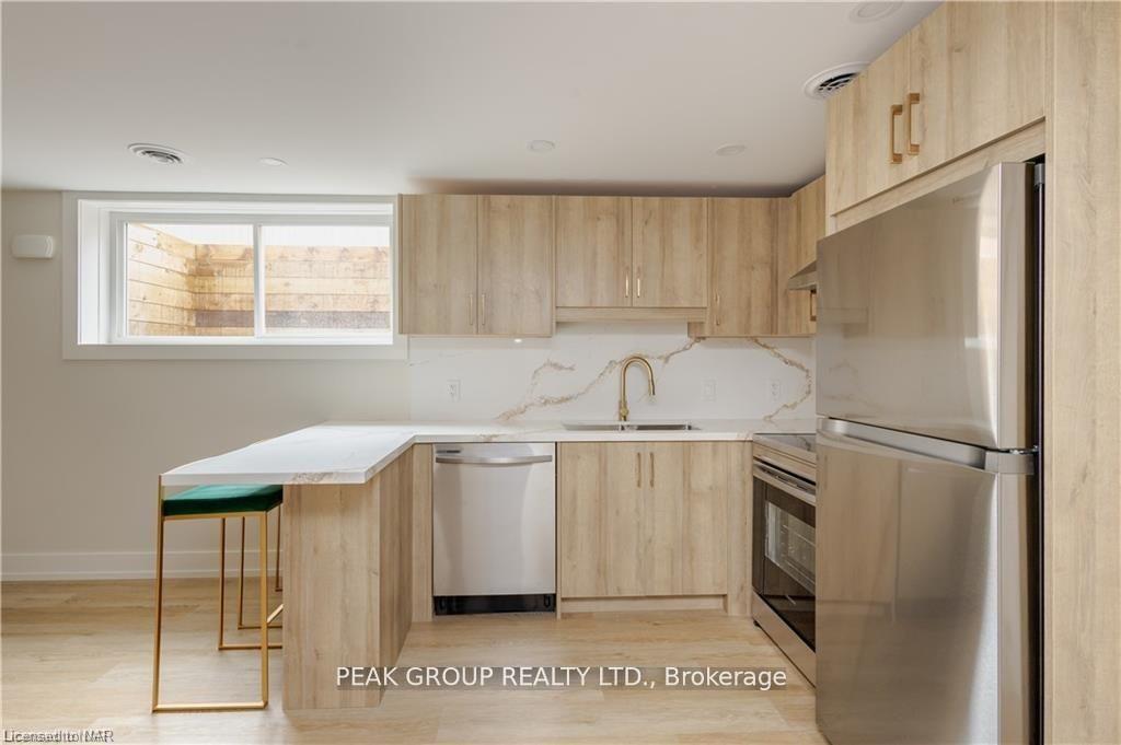 Photo 3 of Unit Lower, 43A Grandview Drive, St. Catharines, Port Weller — HOMEH