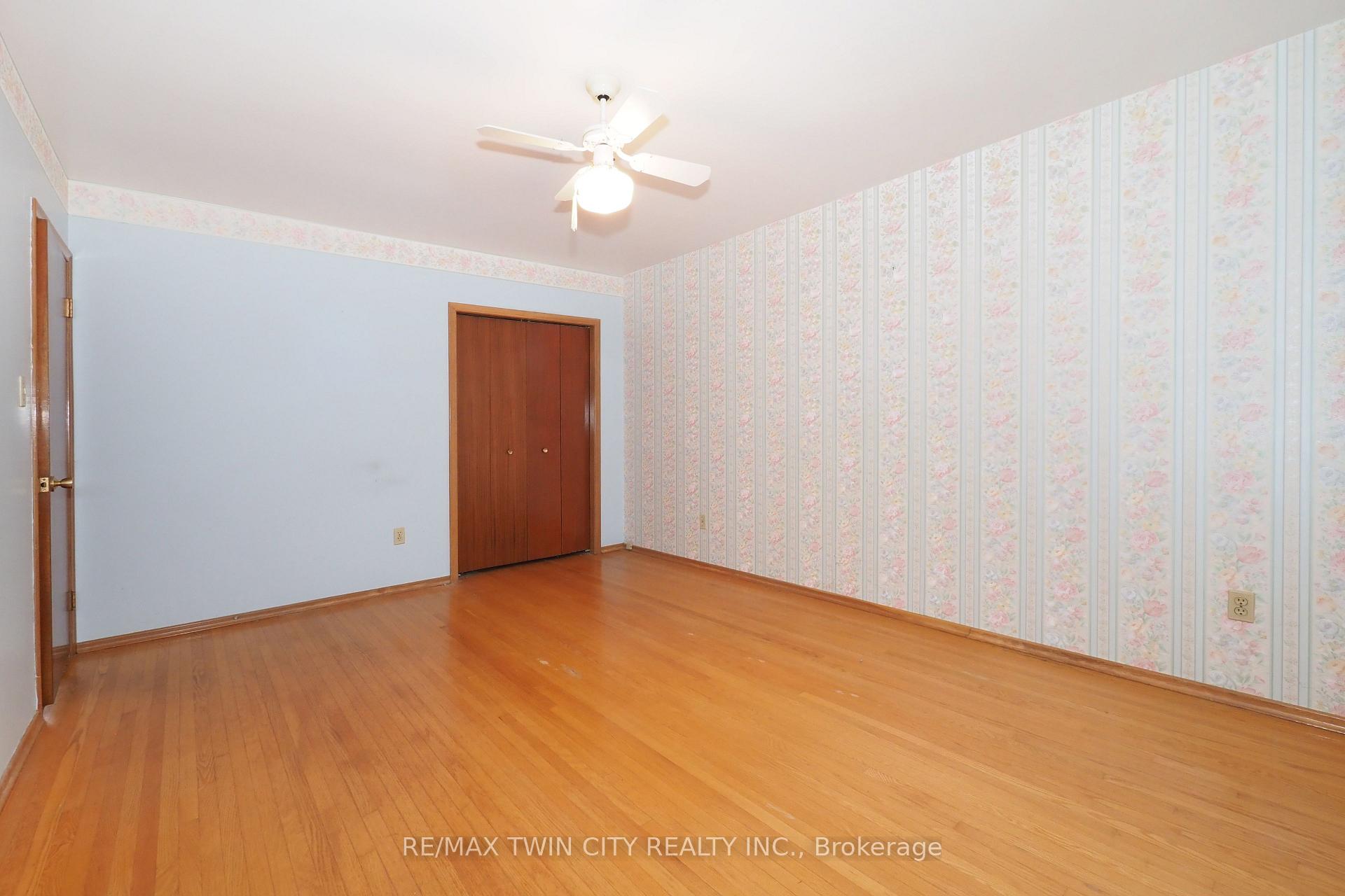 Photo 27 of 401 Forest Hill Drive, Kitchener — HOMEH