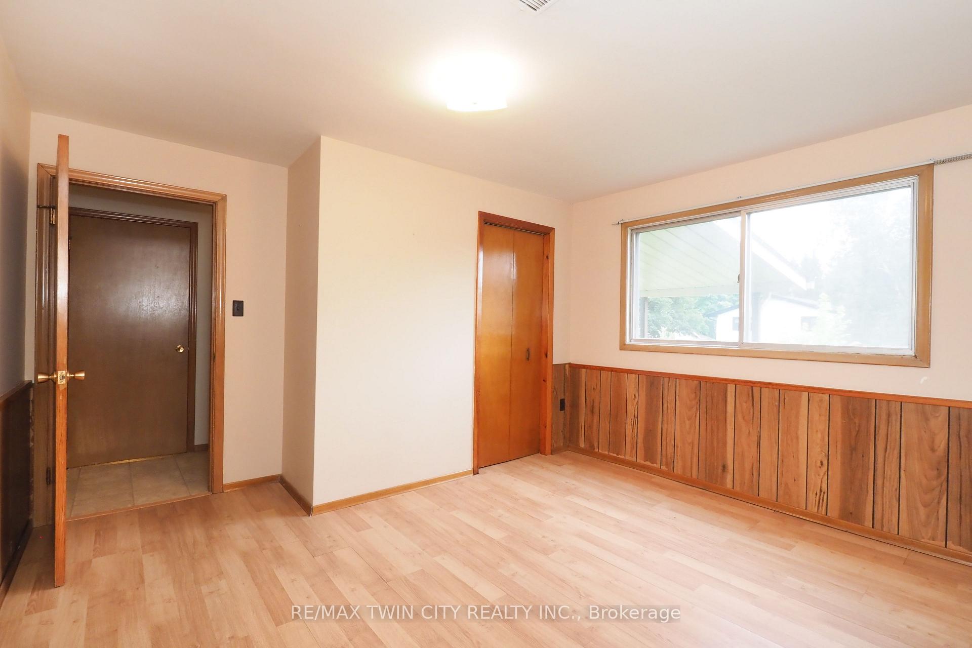 Photo 41 of 401 Forest Hill Drive, Kitchener — HOMEH