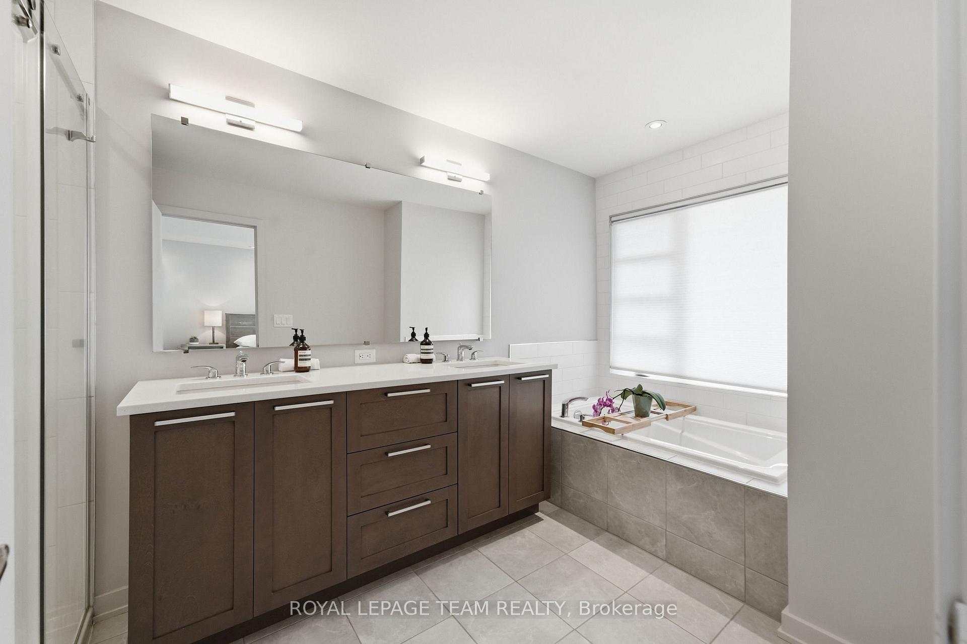 Photo 45 of 862 Quartet Avenue, Ottawa, Riverside South/Gloucester Glen — HOMEH