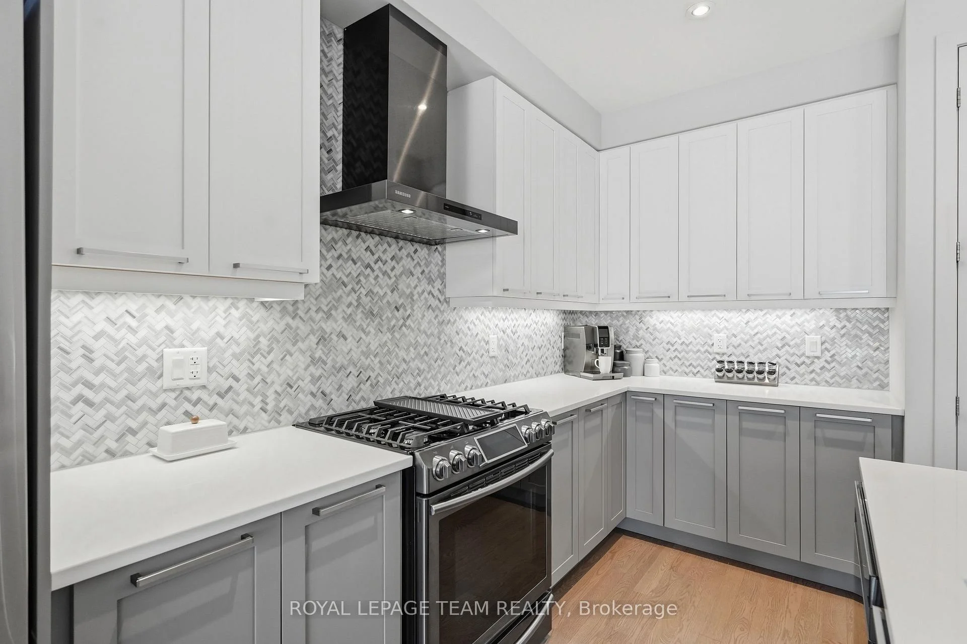 Photo 3 of 862 Quartet Avenue, Ottawa, Riverside South/Gloucester Glen — HOMEH