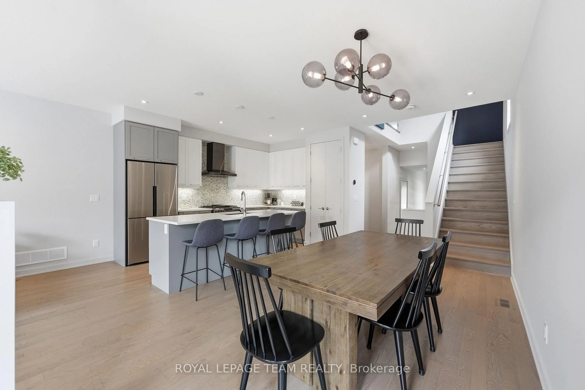 Photo 7 of 862 Quartet Avenue, Ottawa, Riverside South/Gloucester Glen — HOMEH