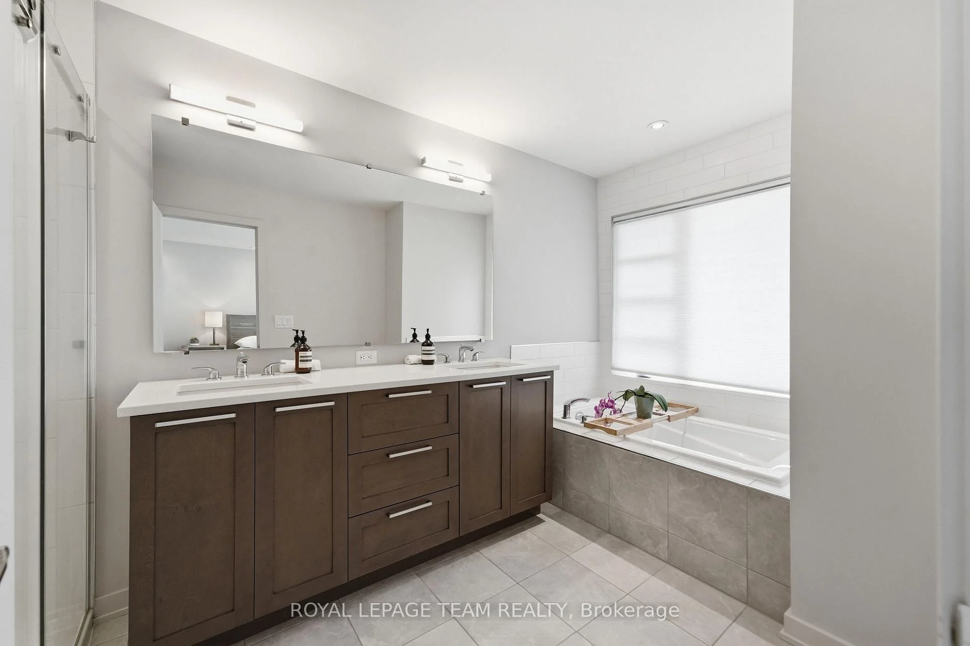 Photo 12 of 862 Quartet Avenue, Ottawa, Riverside South/Gloucester Glen — HOMEH