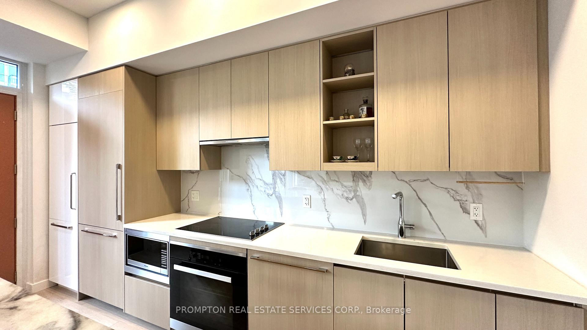 Photo 5 of Unit TH112, 27 McMahon Drive, North York, Bayview Village — HOMEH