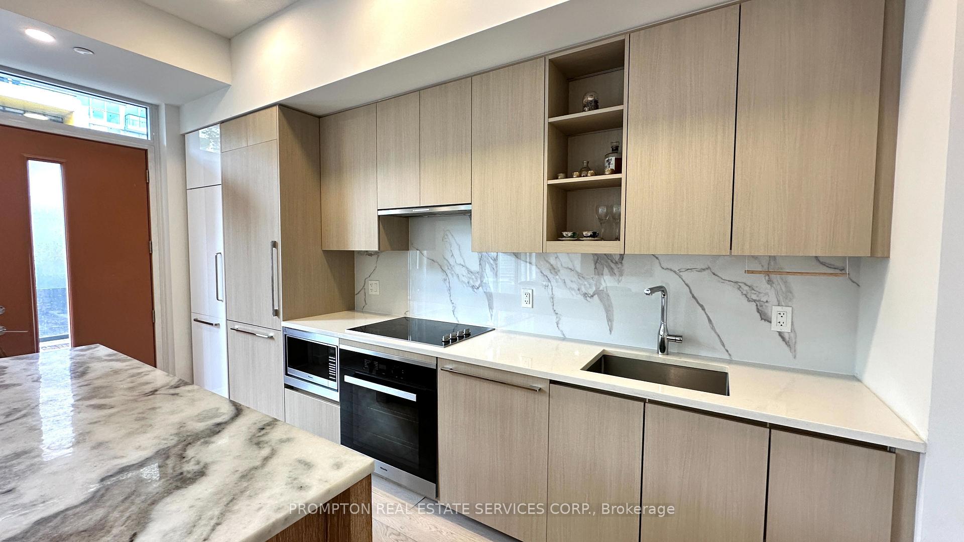 Photo 6 of Unit TH112, 27 McMahon Drive, North York, Bayview Village — HOMEH