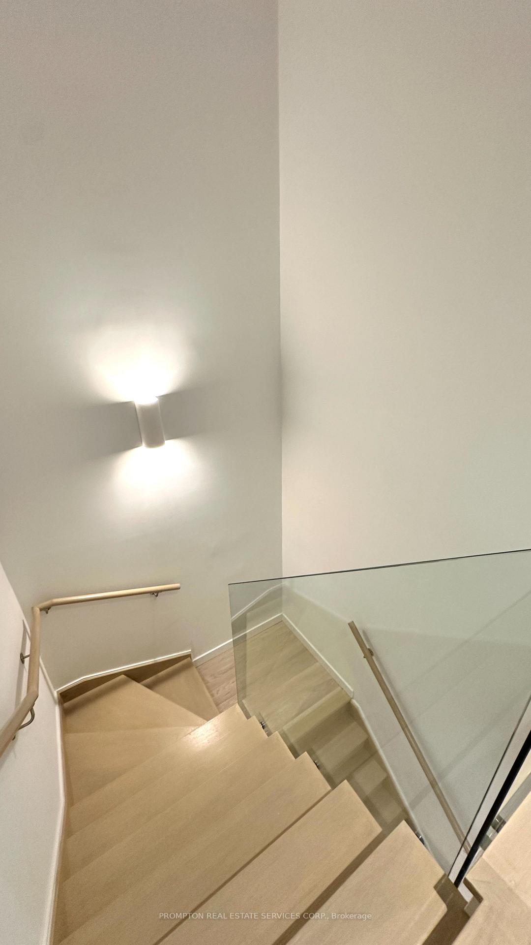 Photo 15 of Unit TH112, 27 McMahon Drive, North York, Bayview Village — HOMEH