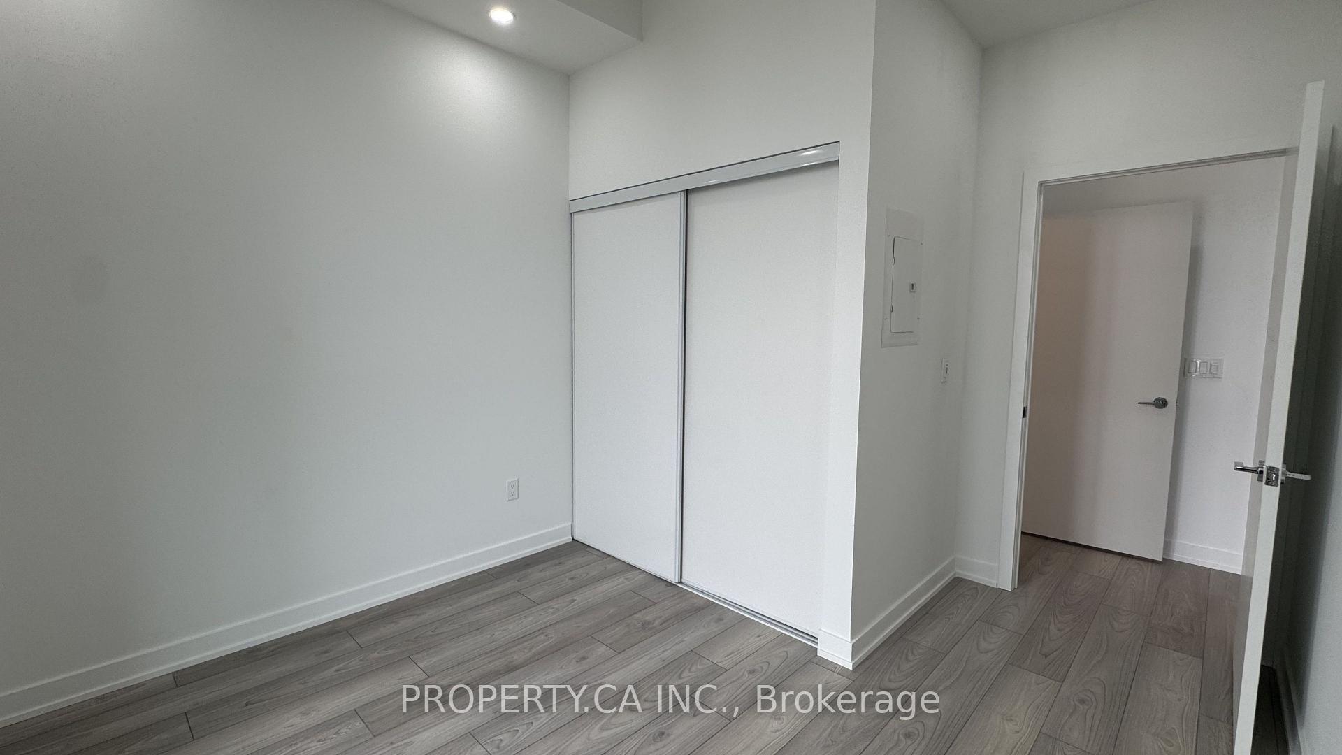 Photo 3 of Unit 910, 1007 The Queensway, Etobicoke, Islington-City Centre West — HOMEH