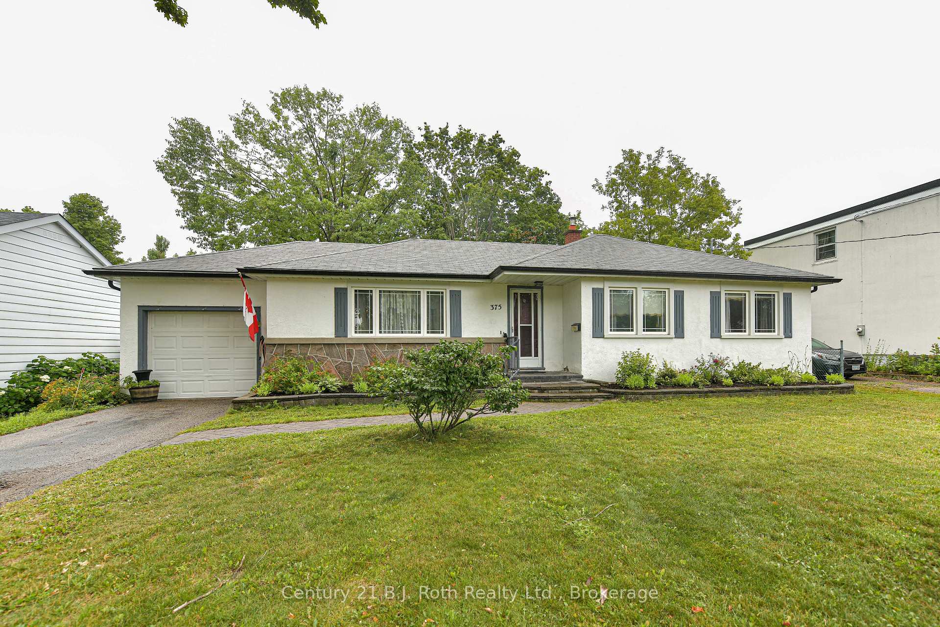 Photo 2 of 375 Parkhurst Crescent, Orillia — HOMEH