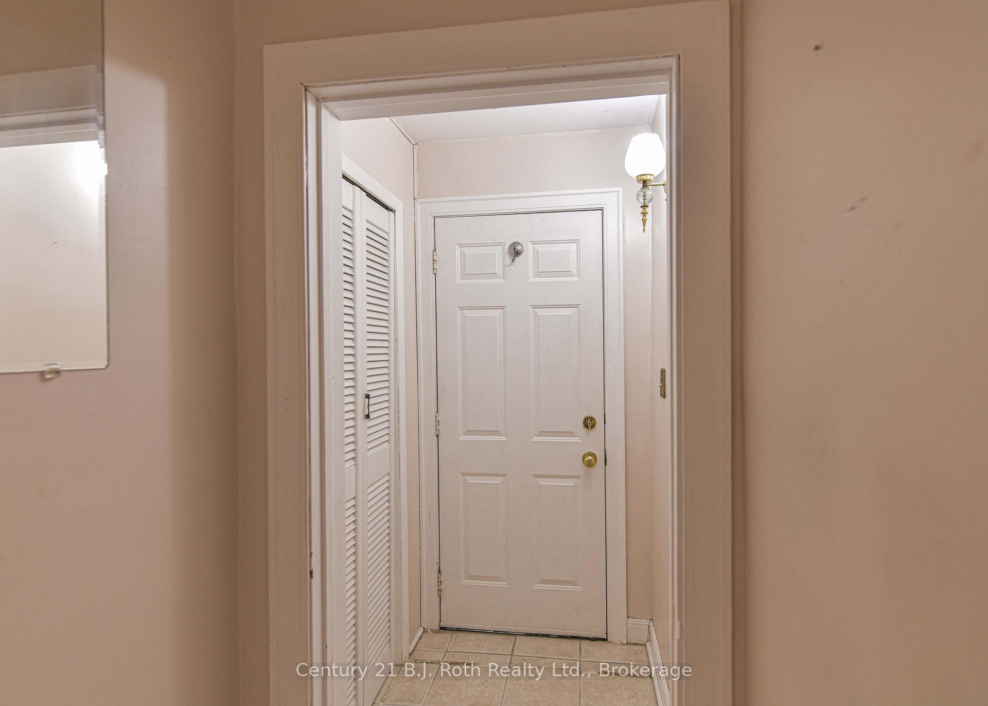 Photo 7 of 375 Parkhurst Crescent, Orillia — HOMEH