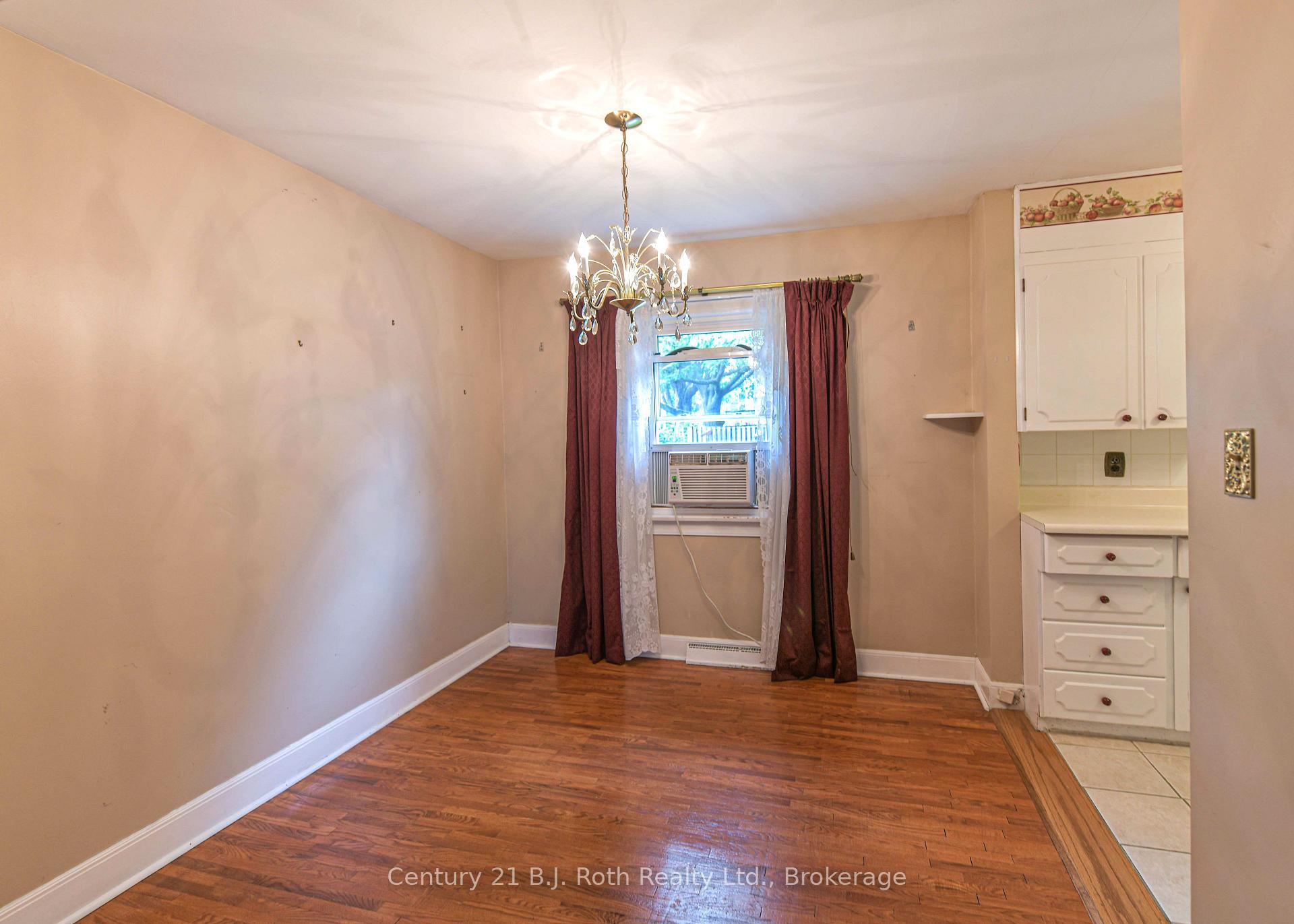Photo 11 of 375 Parkhurst Crescent, Orillia — HOMEH