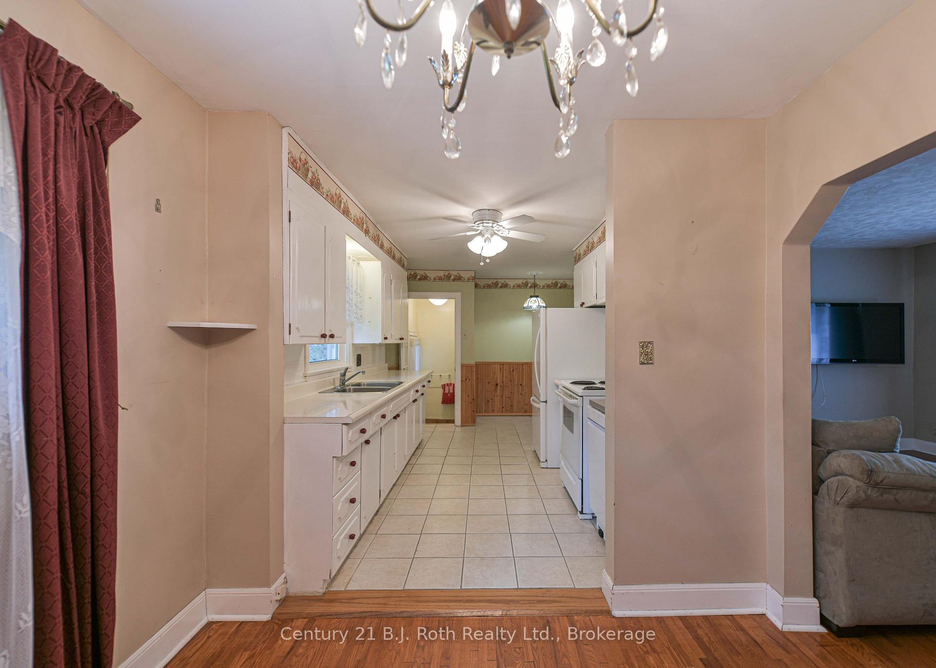 Photo 13 of 375 Parkhurst Crescent, Orillia — HOMEH