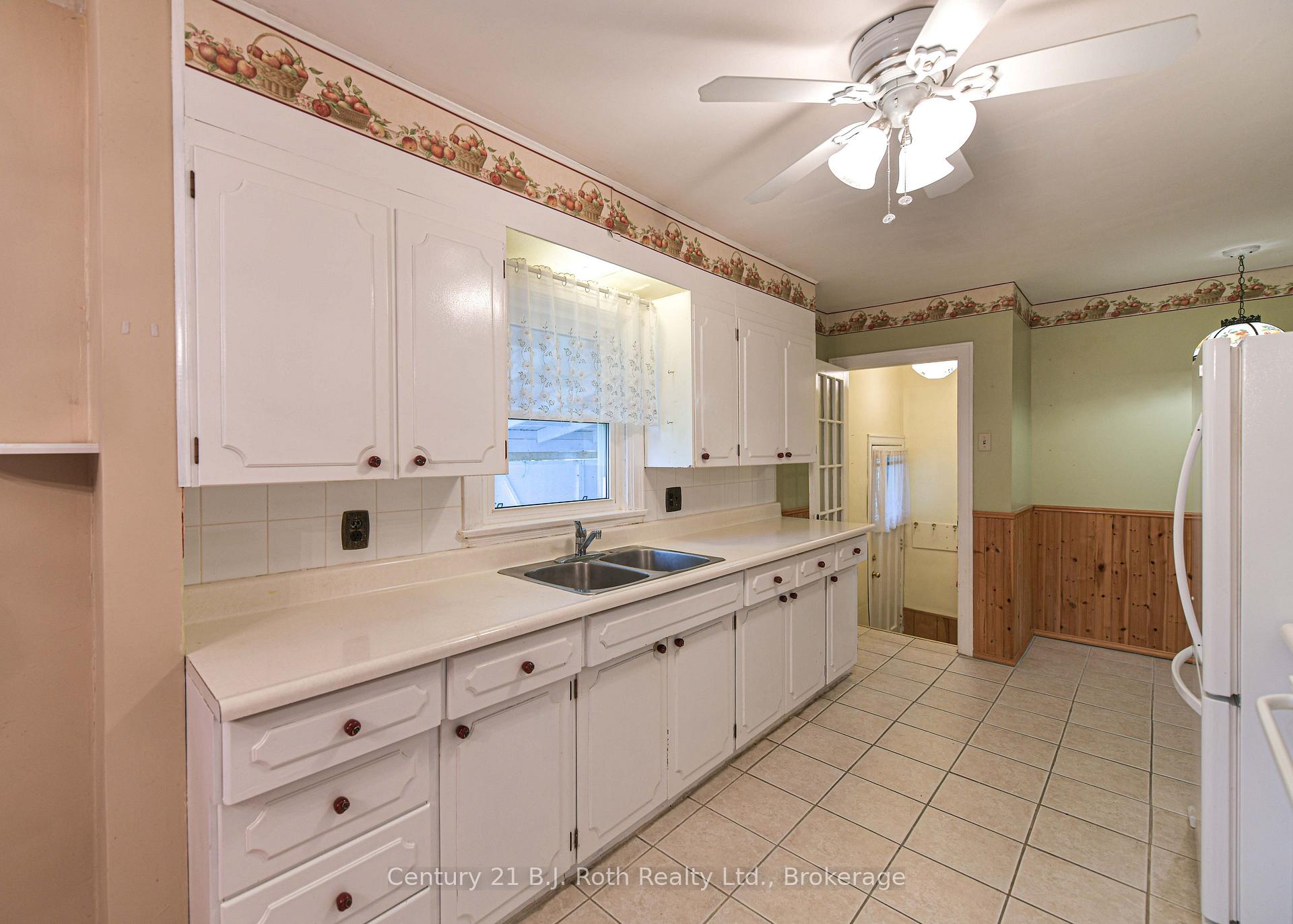 Photo 14 of 375 Parkhurst Crescent, Orillia — HOMEH