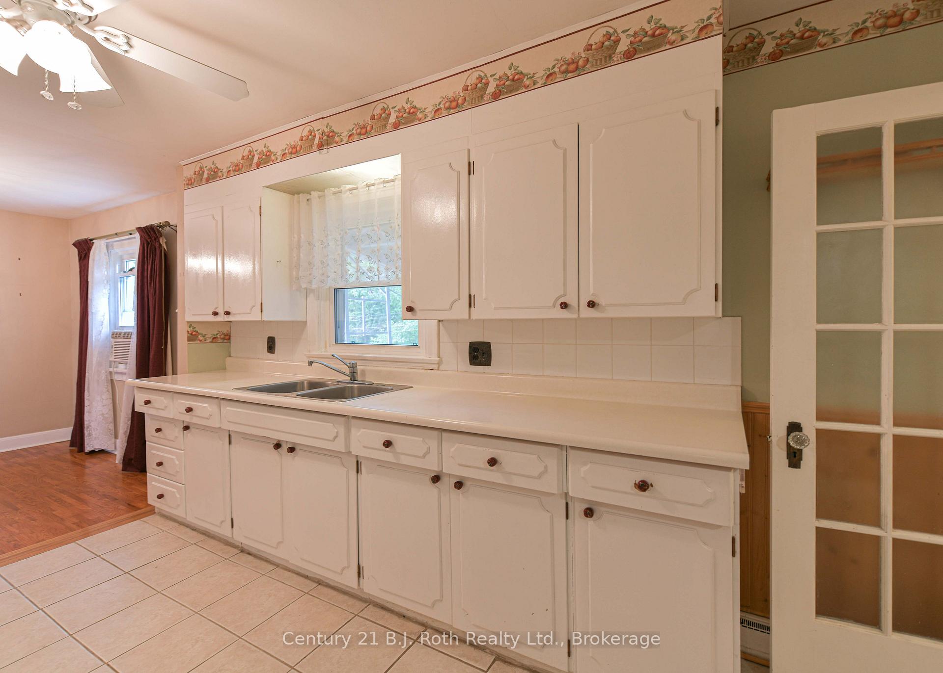 Photo 16 of 375 Parkhurst Crescent, Orillia — HOMEH