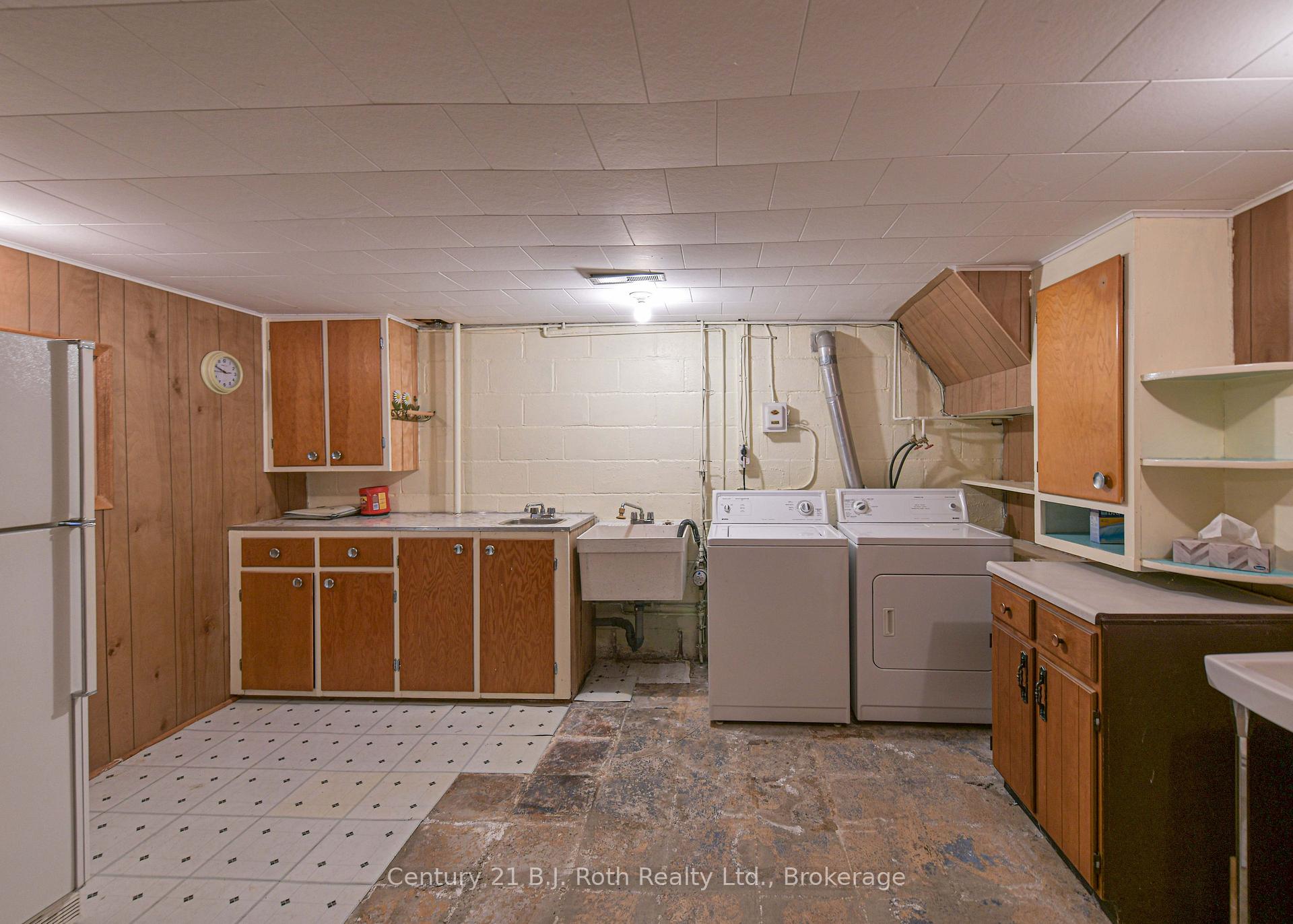 Photo 27 of 375 Parkhurst Crescent, Orillia — HOMEH