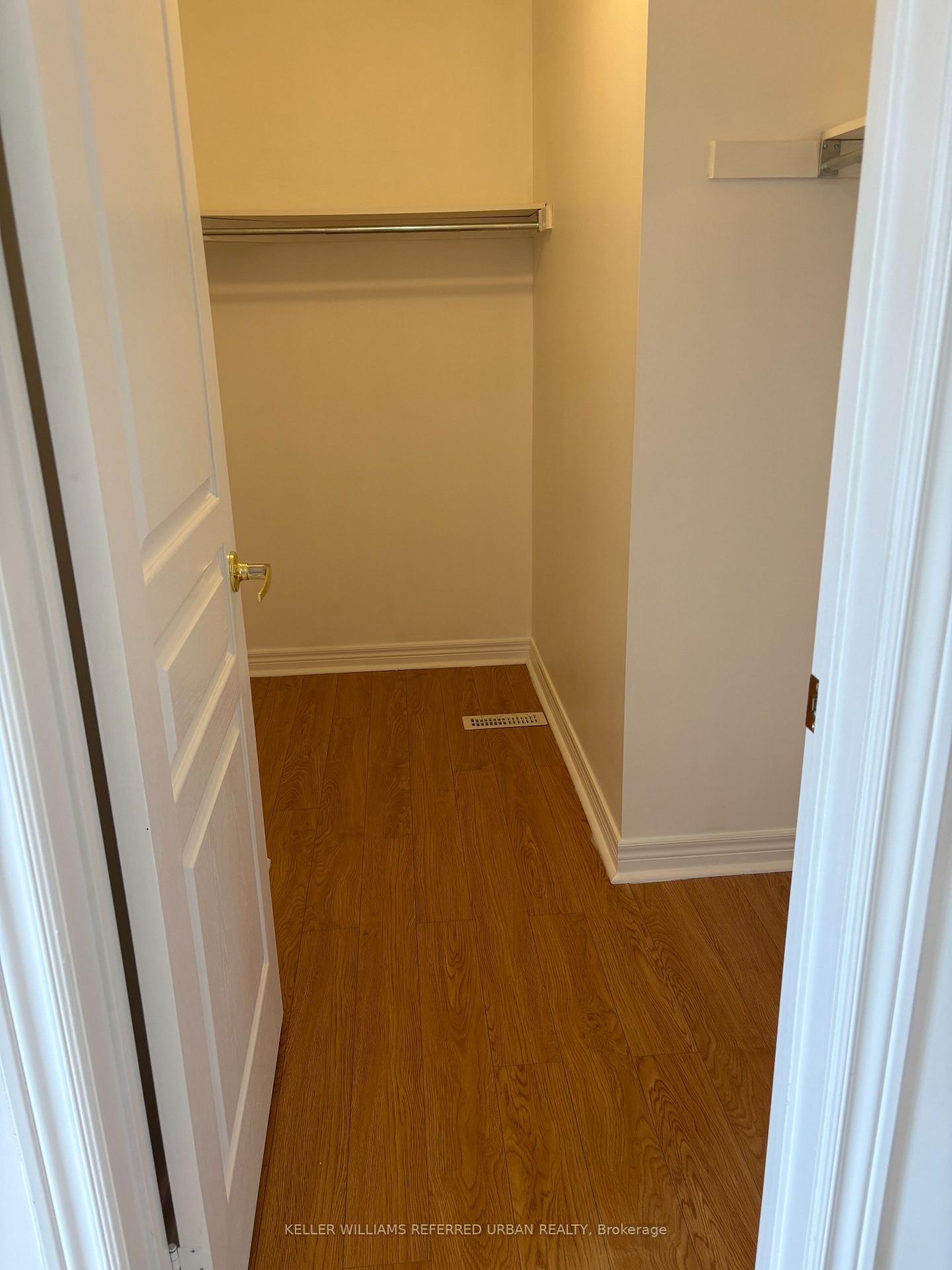 Photo 13 of 140 Foxwood Road, Vaughan, Patterson — HOMEH