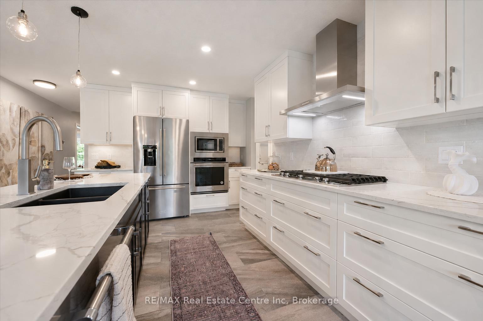 Photo 2 of 33 Waterloo Street, Centre Wellington, Elora/Salem — HOMEH