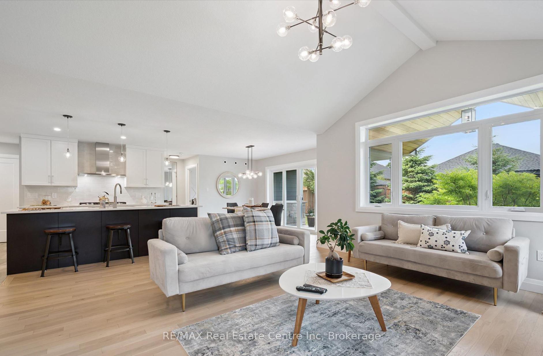 Photo 11 of 33 Waterloo Street, Centre Wellington, Elora/Salem — HOMEH