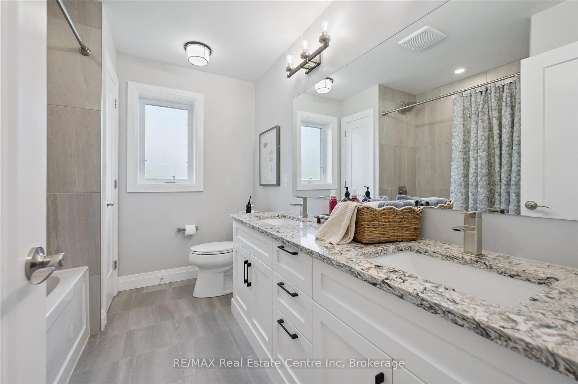 Photo 20 of 33 Waterloo Street, Centre Wellington, Elora/Salem — HOMEH