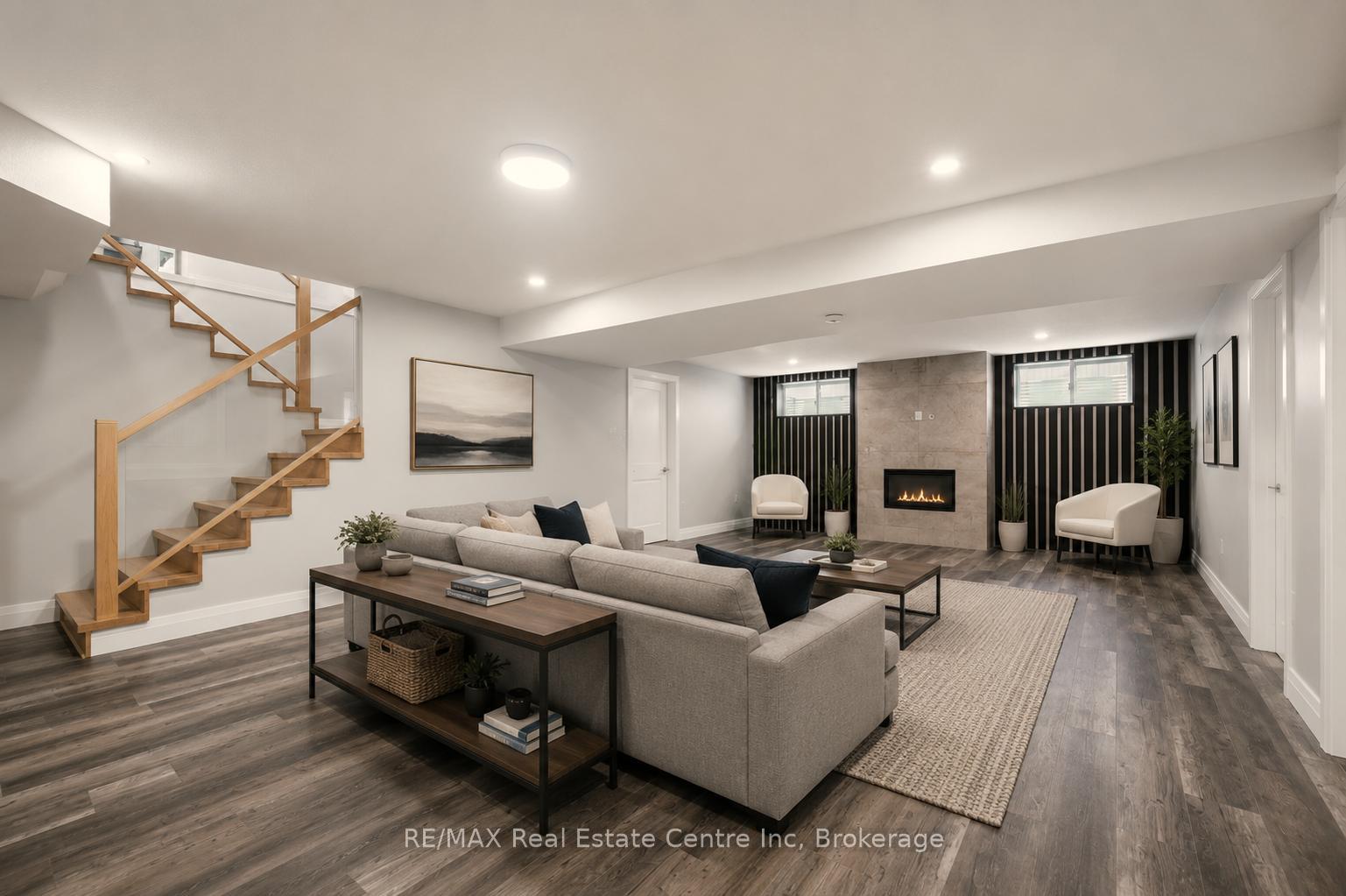 Photo 23 of 33 Waterloo Street, Centre Wellington, Elora/Salem — HOMEH