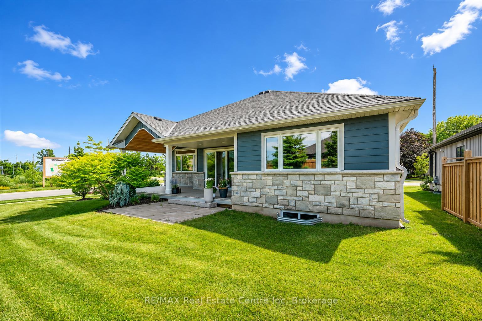 Photo 33 of 33 Waterloo Street, Centre Wellington, Elora/Salem — HOMEH
