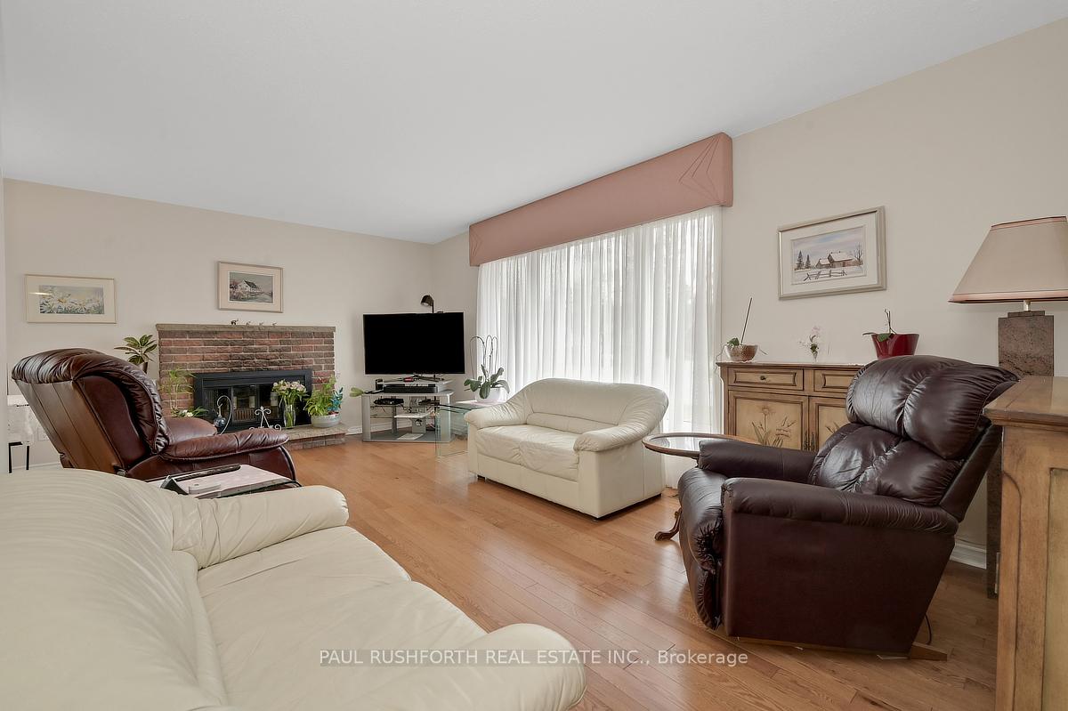 Photo 6 of 2191 Bickerton Avenue, Ottawa, Beacon Hill North — HOMEH