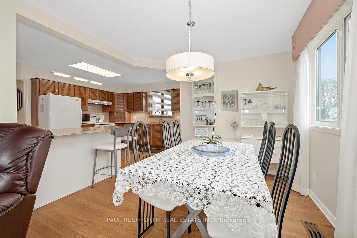 Photo 10 of 2191 Bickerton Avenue, Ottawa, Beacon Hill North — HOMEH