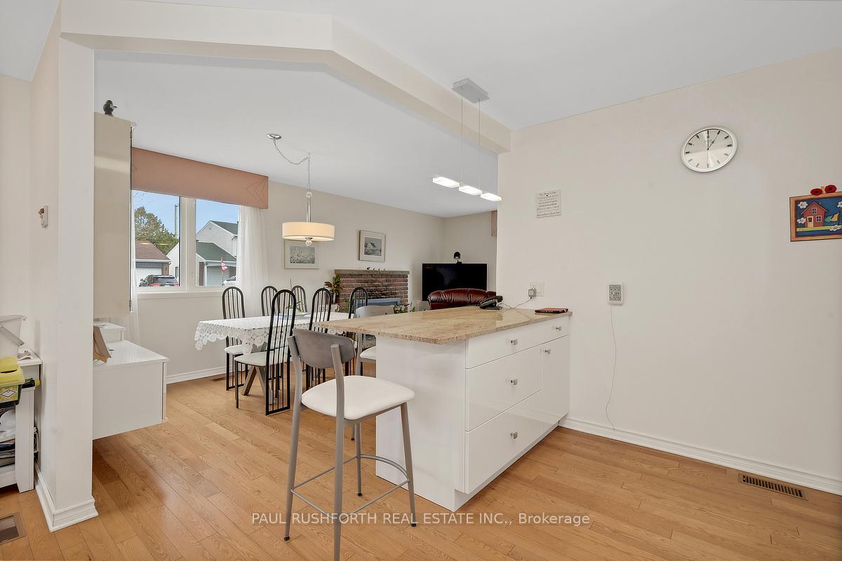 Photo 14 of 2191 Bickerton Avenue, Ottawa, Beacon Hill North — HOMEH