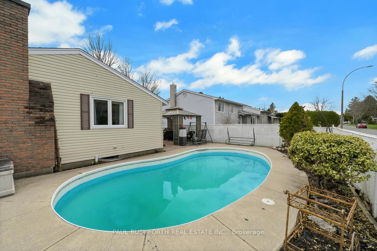 Photo 28 of 2191 Bickerton Avenue, Ottawa, Beacon Hill North — HOMEH