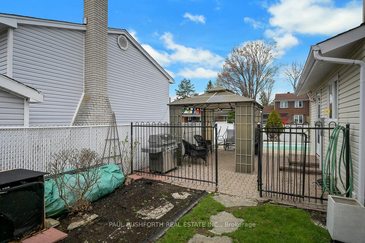 Photo 31 of 2191 Bickerton Avenue, Ottawa, Beacon Hill North — HOMEH