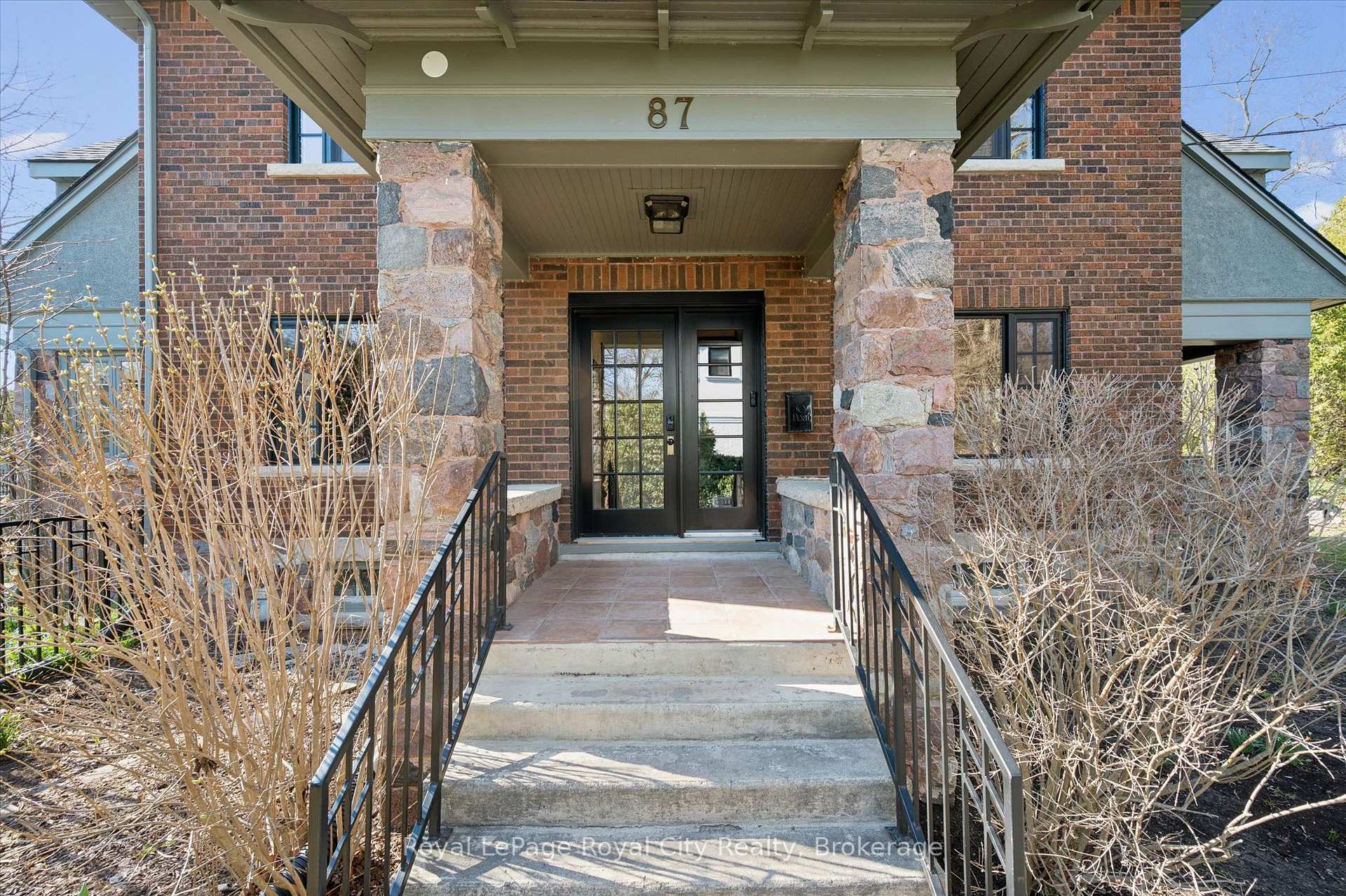Photo 5 of 87 University Avenue W, Guelph, Dovercliffe Park/Old University — HOMEH