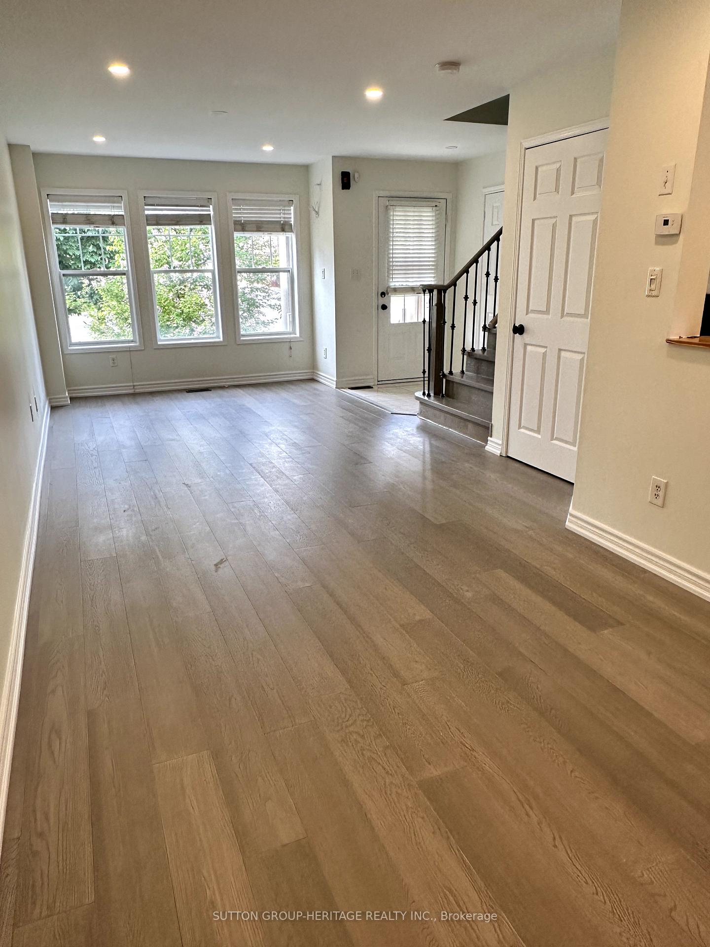 Photo 8 of 5535 Lawrence Avenue E, Scarborough, Centennial Scarborough — HOMEH