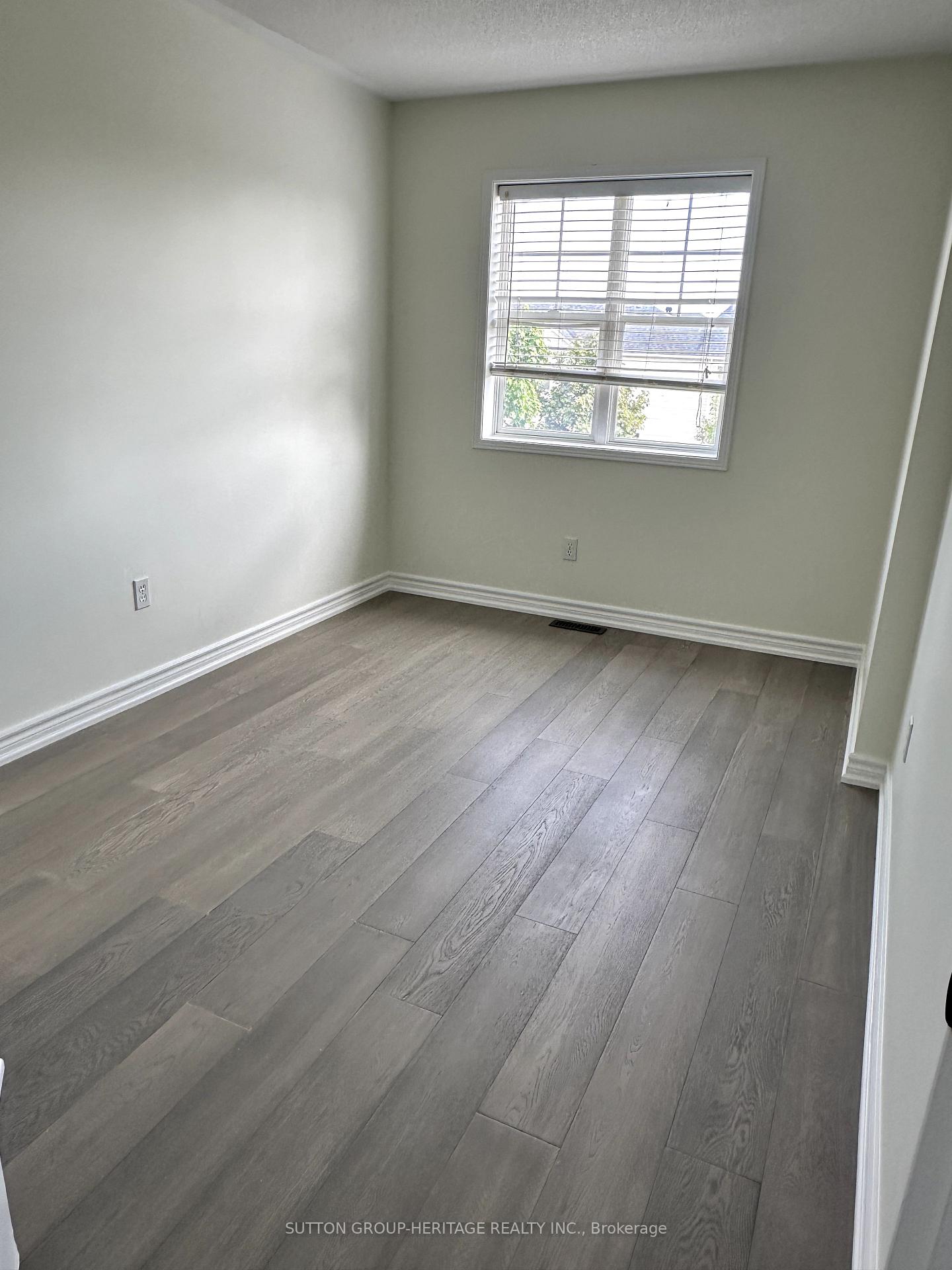 Photo 13 of 5535 Lawrence Avenue E, Scarborough, Centennial Scarborough — HOMEH