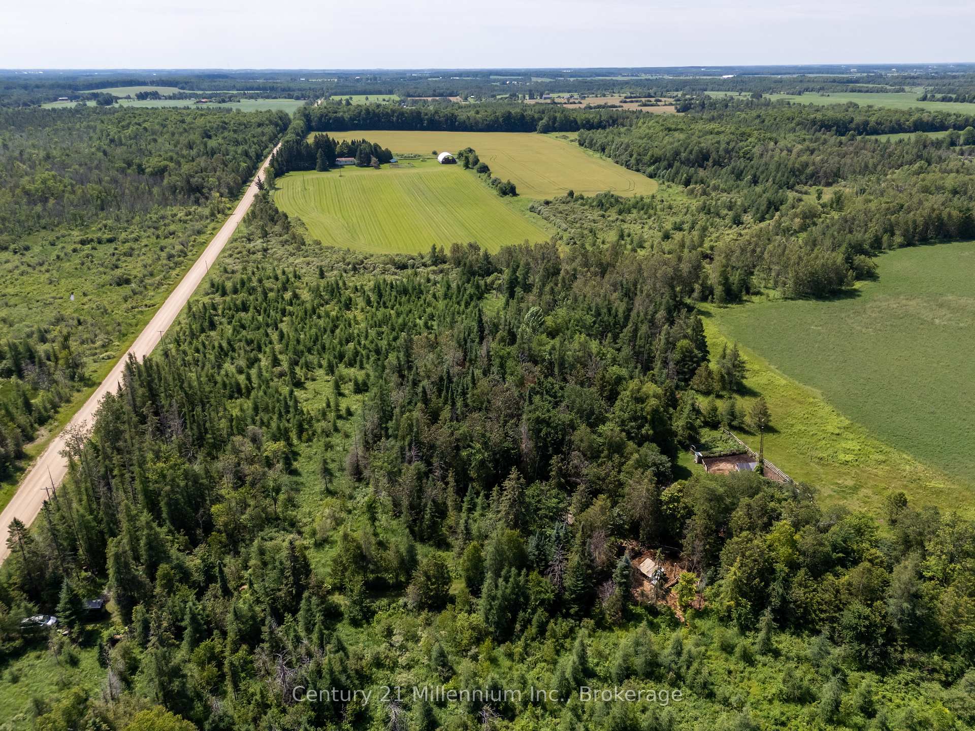 Photo of 612608 Sideroad 61