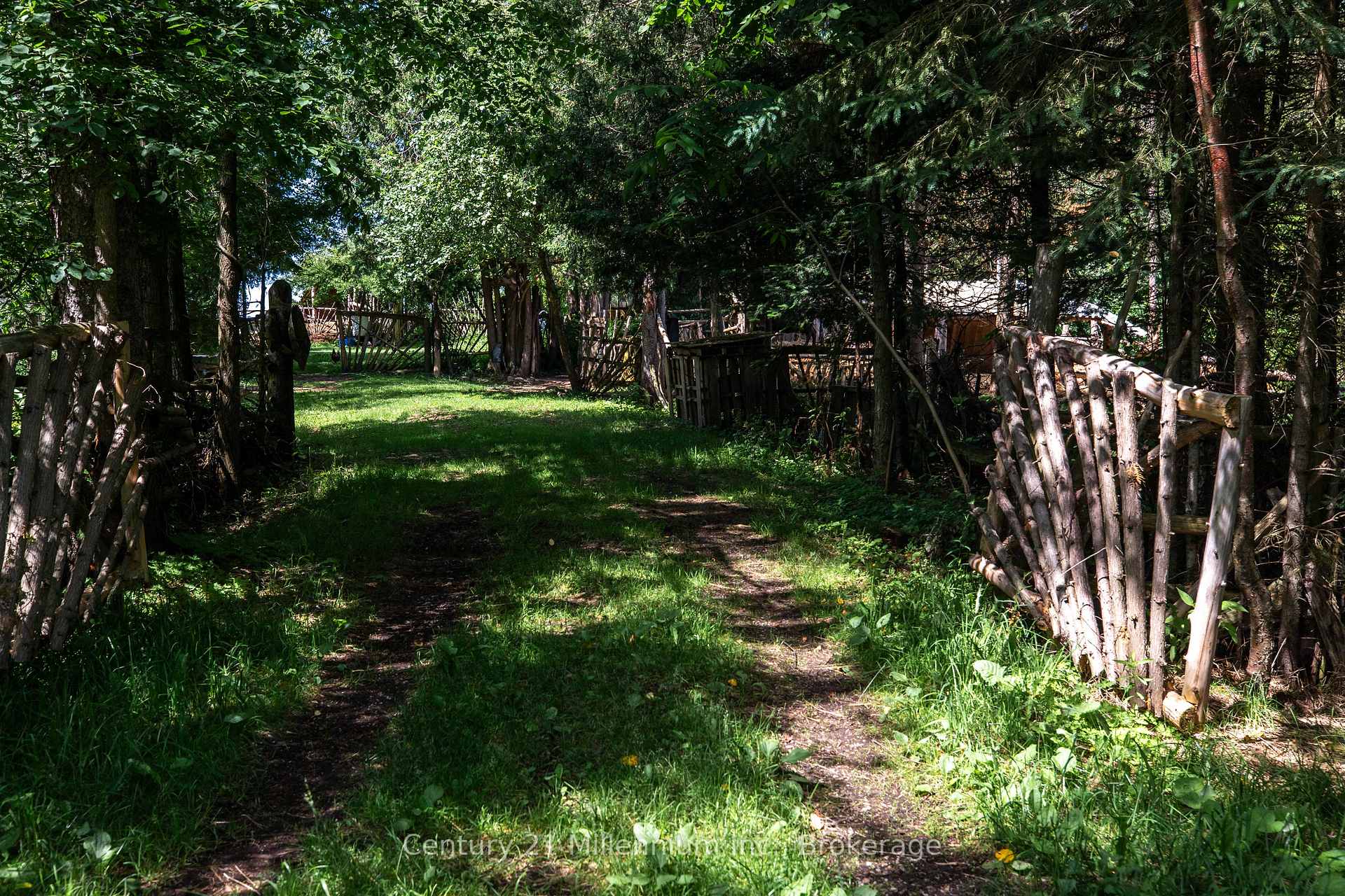 Photo 3 of 612608 Sideroad 61, Southgate — HOMEH