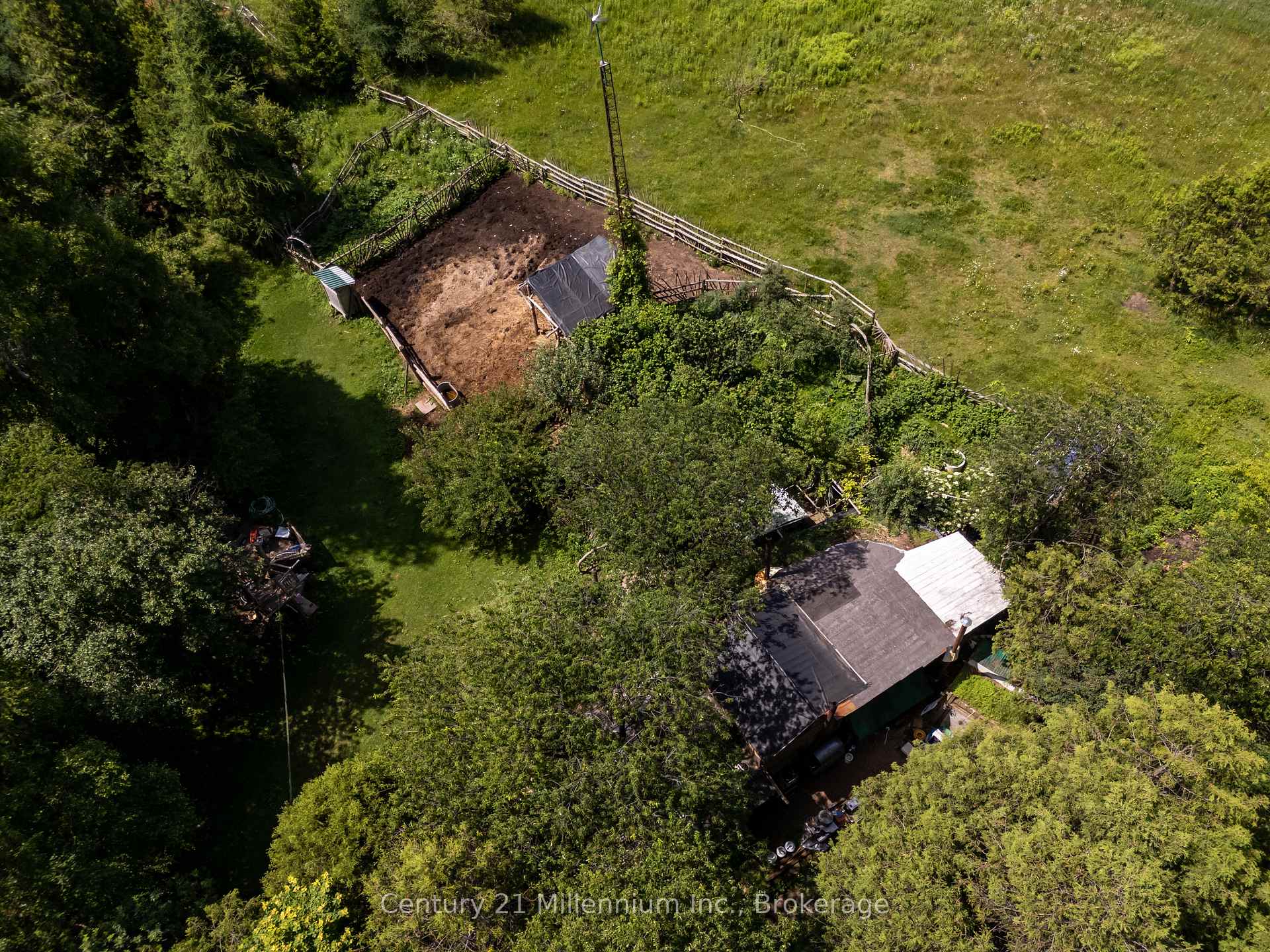 Photo 41 of 612608 Sideroad 61, Southgate — HOMEH