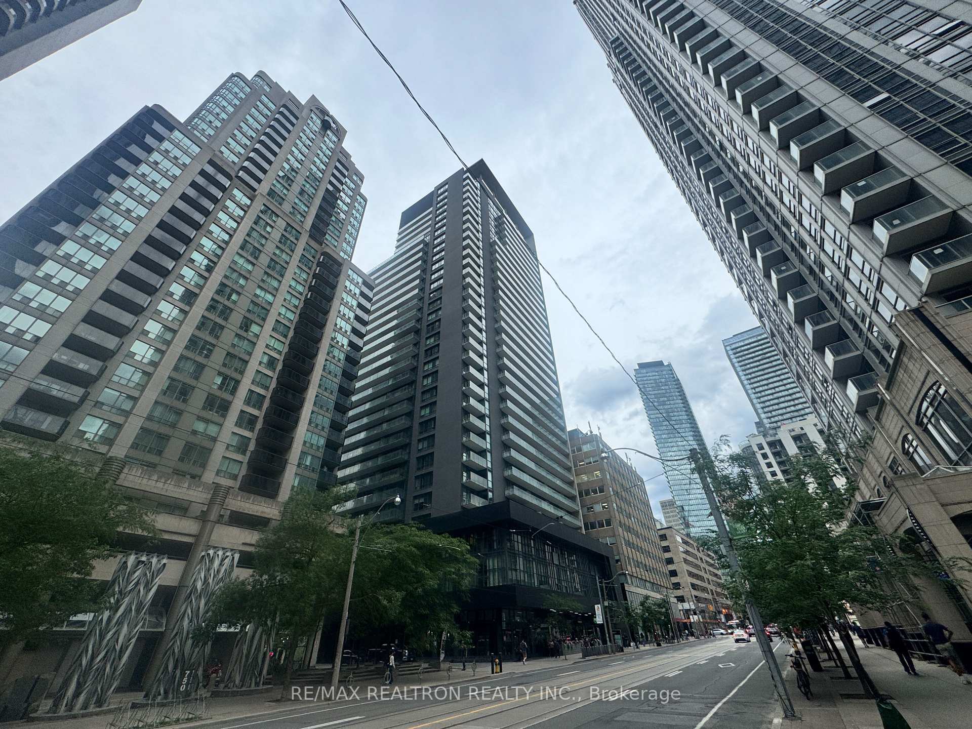 Photo 1 of Unit 712, 770 Bay Street, Toronto, Bay Street Corridor — HOMEH