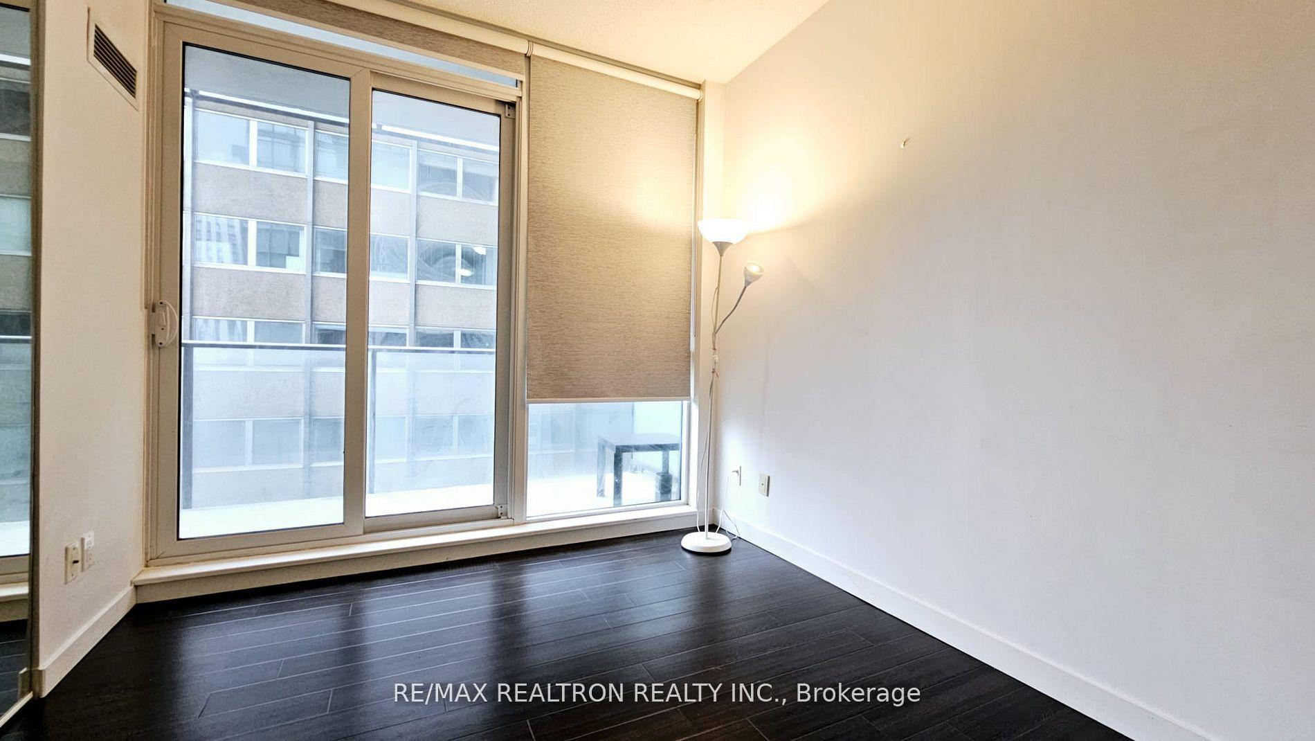 Photo 3 of Unit 712, 770 Bay Street, Toronto, Bay Street Corridor — HOMEH