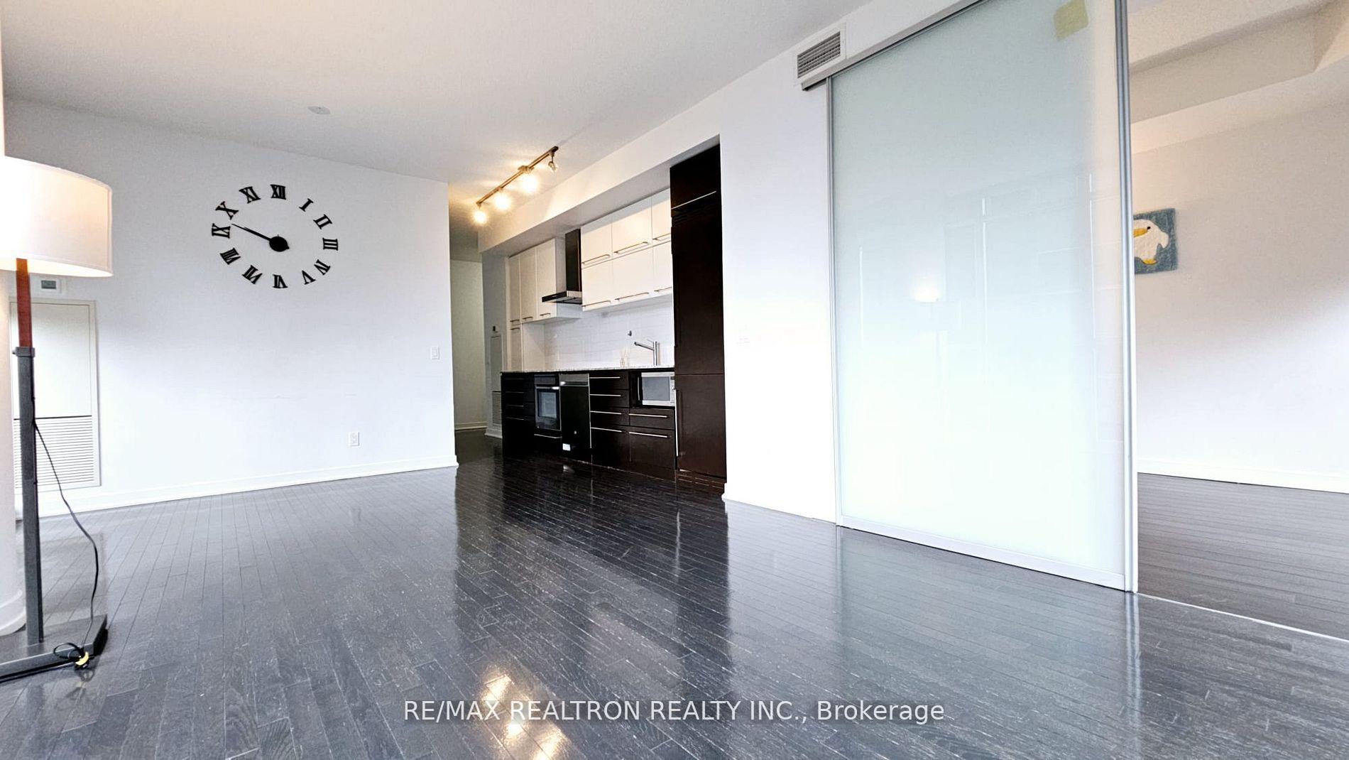 Photo 6 of Unit 712, 770 Bay Street, Toronto, Bay Street Corridor — HOMEH