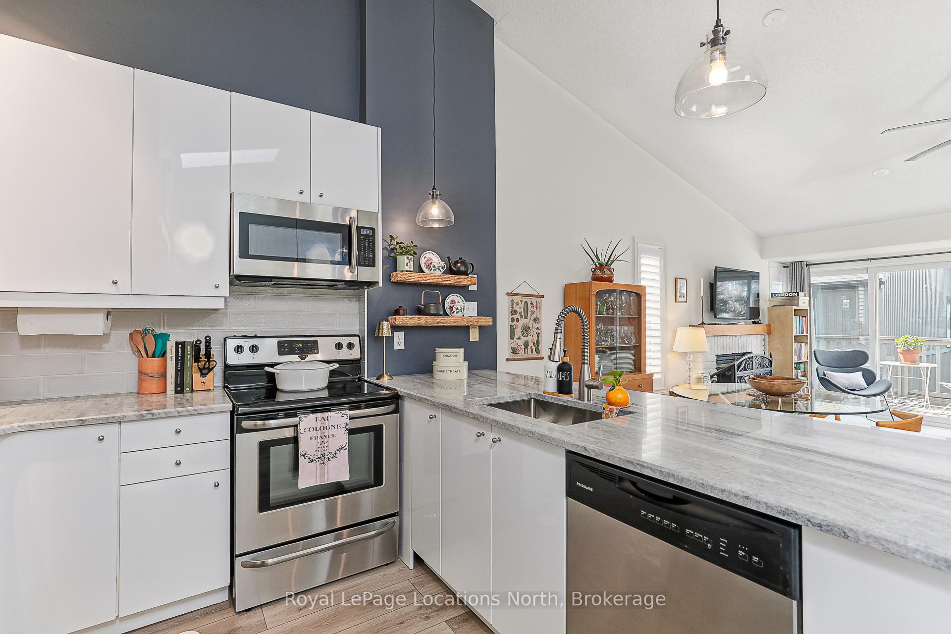 Photo 13 of Unit 13, 5 Harbour Street E, Collingwood — HOMEH