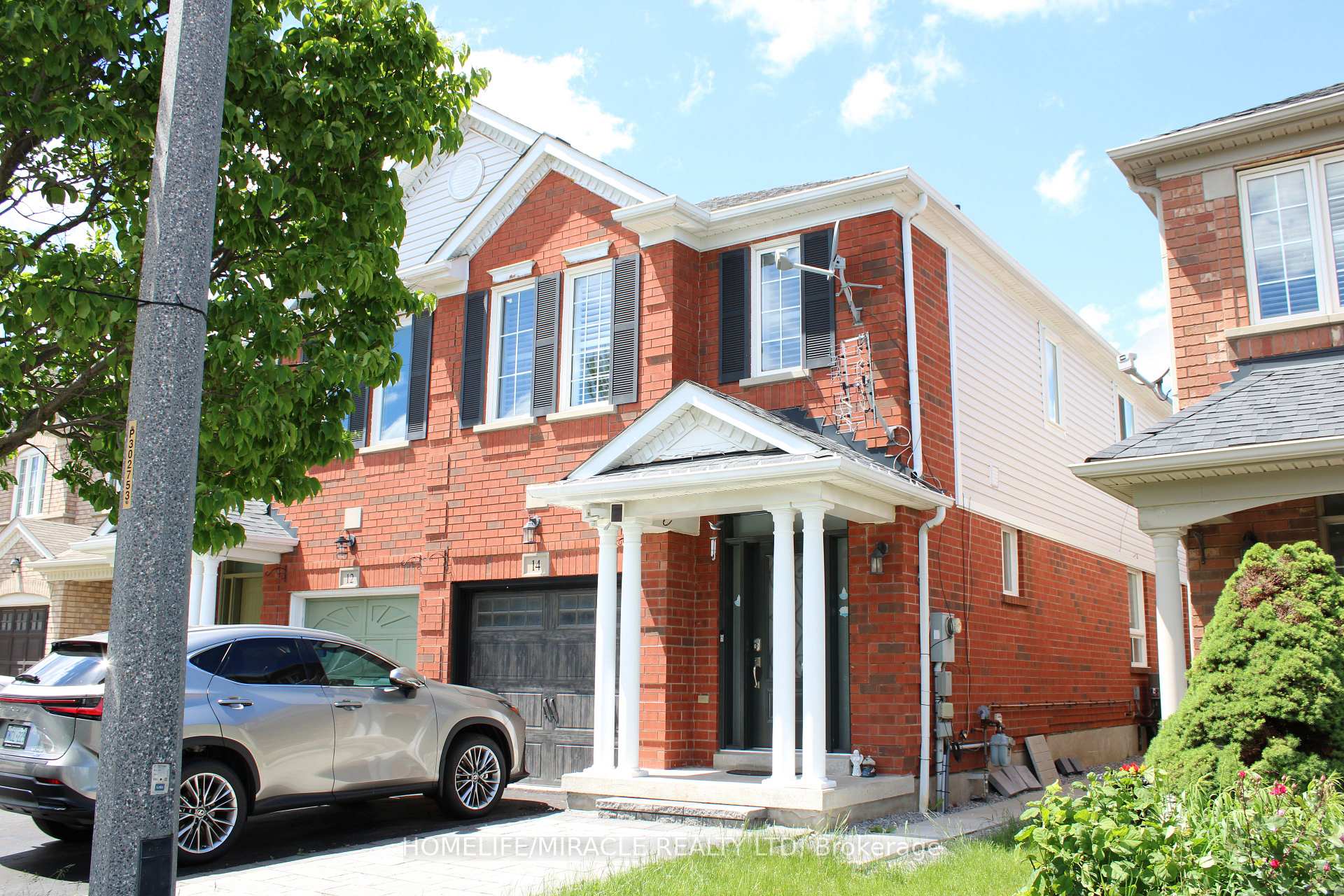Photo 4 of 14 Unsworth Crescent, Ajax, Northwest Ajax — HOMEH