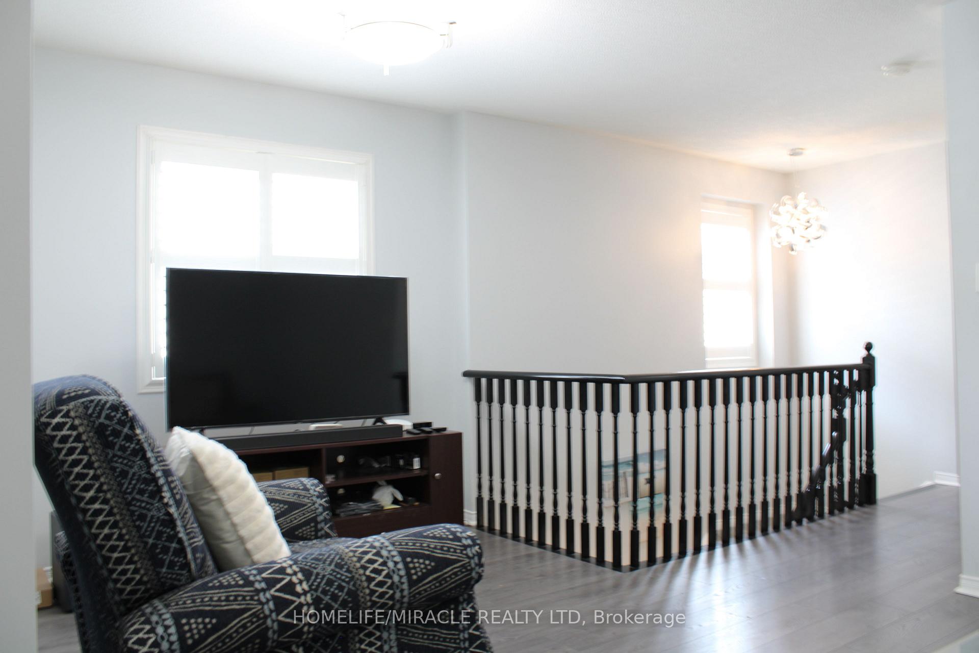 Photo 18 of 14 Unsworth Crescent, Ajax, Northwest Ajax — HOMEH