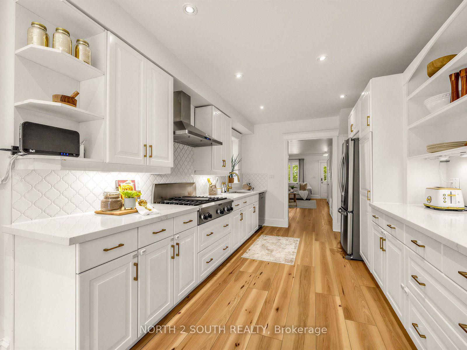 Photo 17 of 47 Bellefair Avenue, Toronto, The Beaches — HOMEH